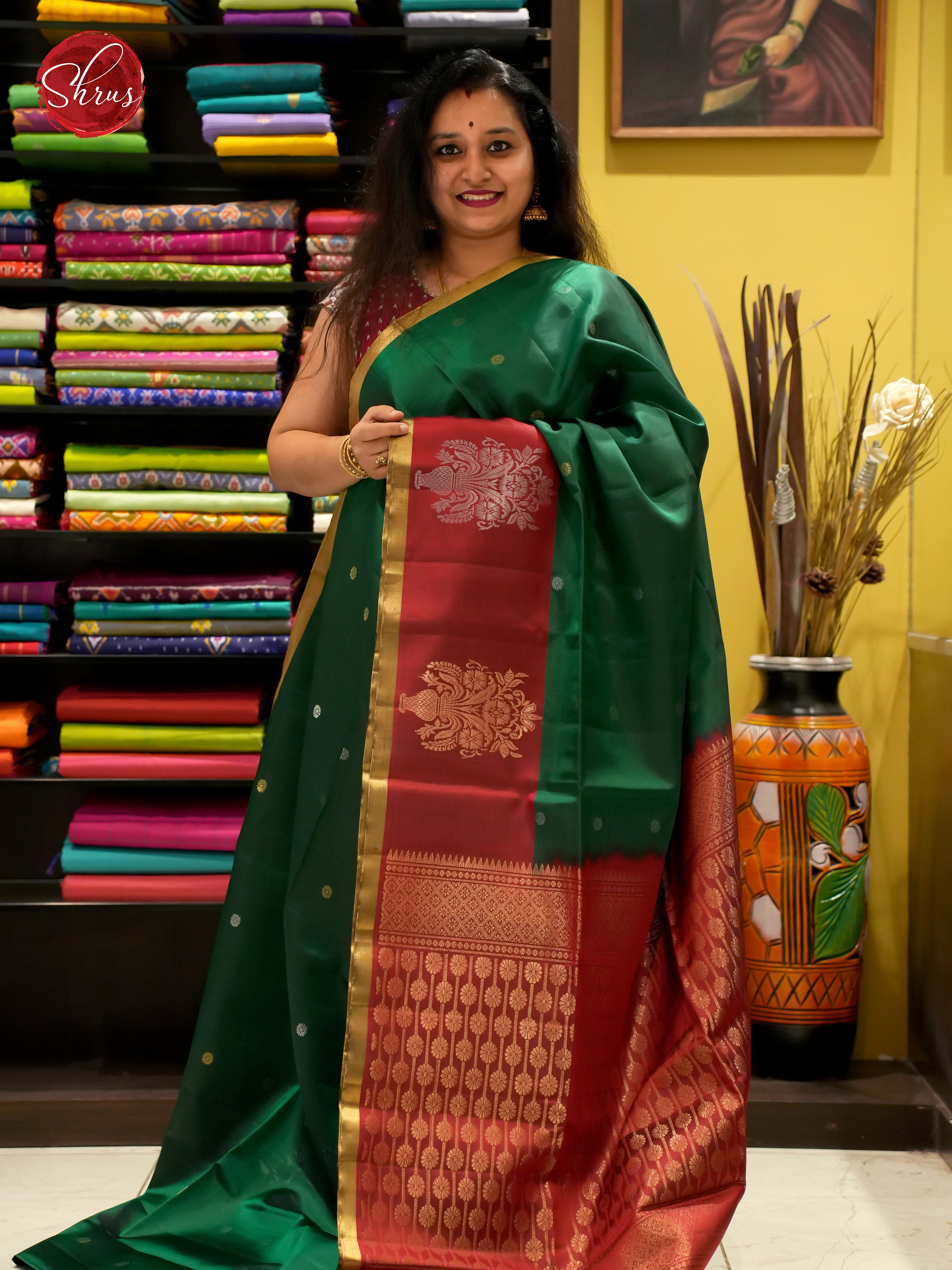 Green And Arakku Maroon- Soft Silk Saree - Shop on ShrusEternity.com