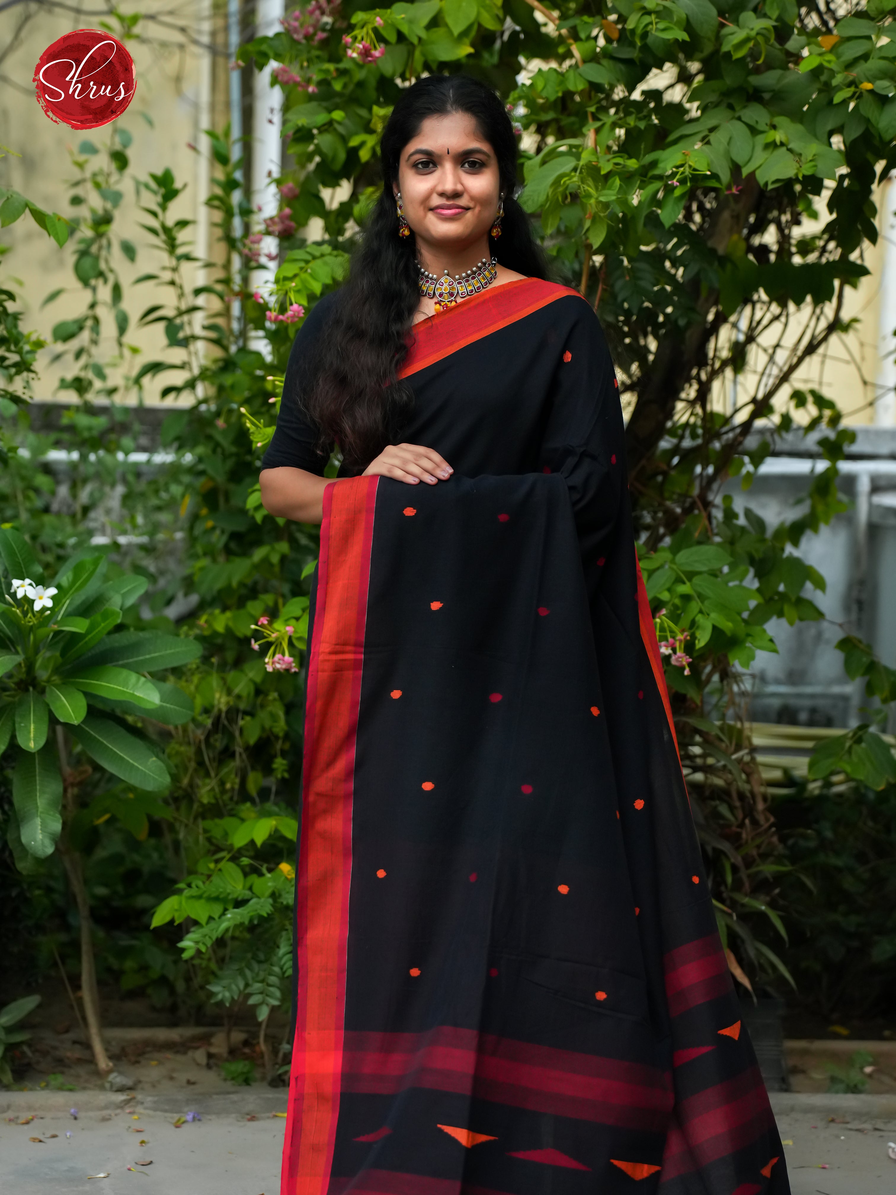 Black & Red - Bengal cotton Saree - Shop on ShrusEternity.com
