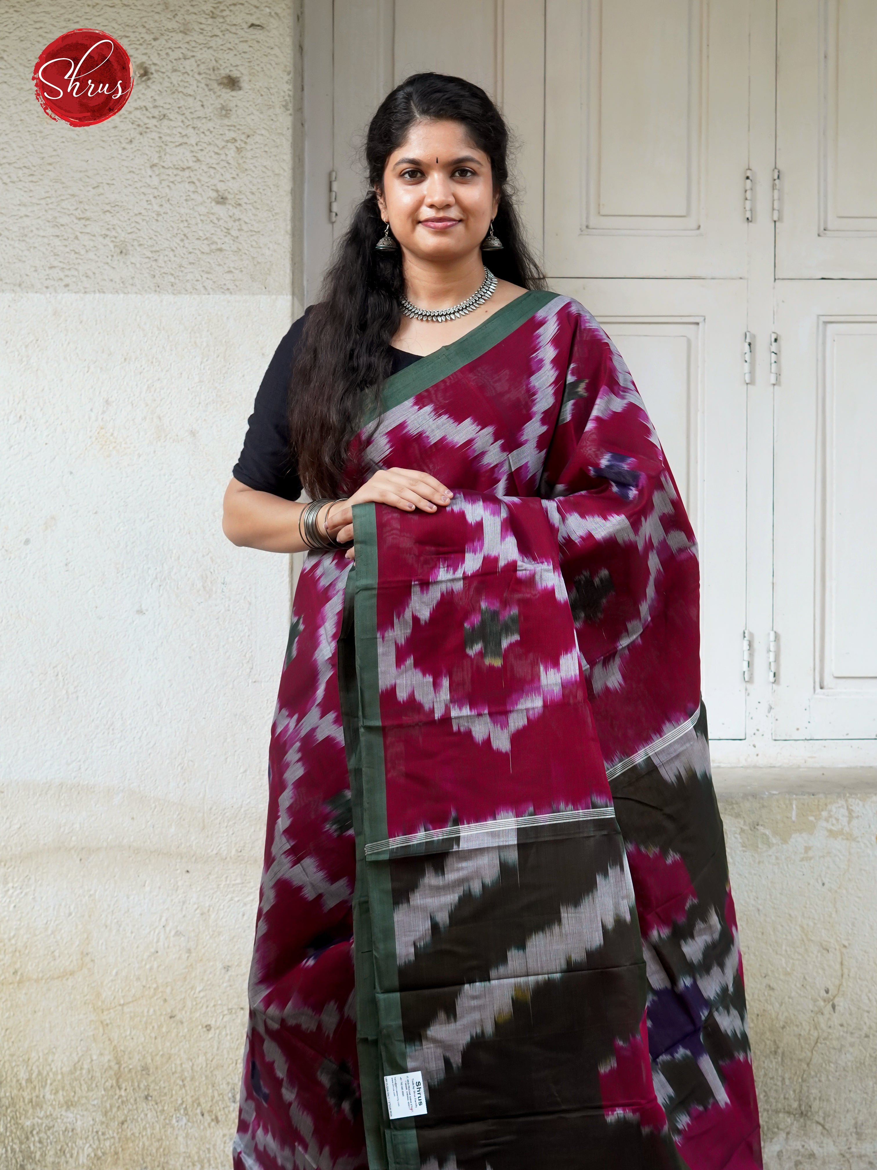 Maroon & Black - Dhakhai cotton - Shop on ShrusEternity.com