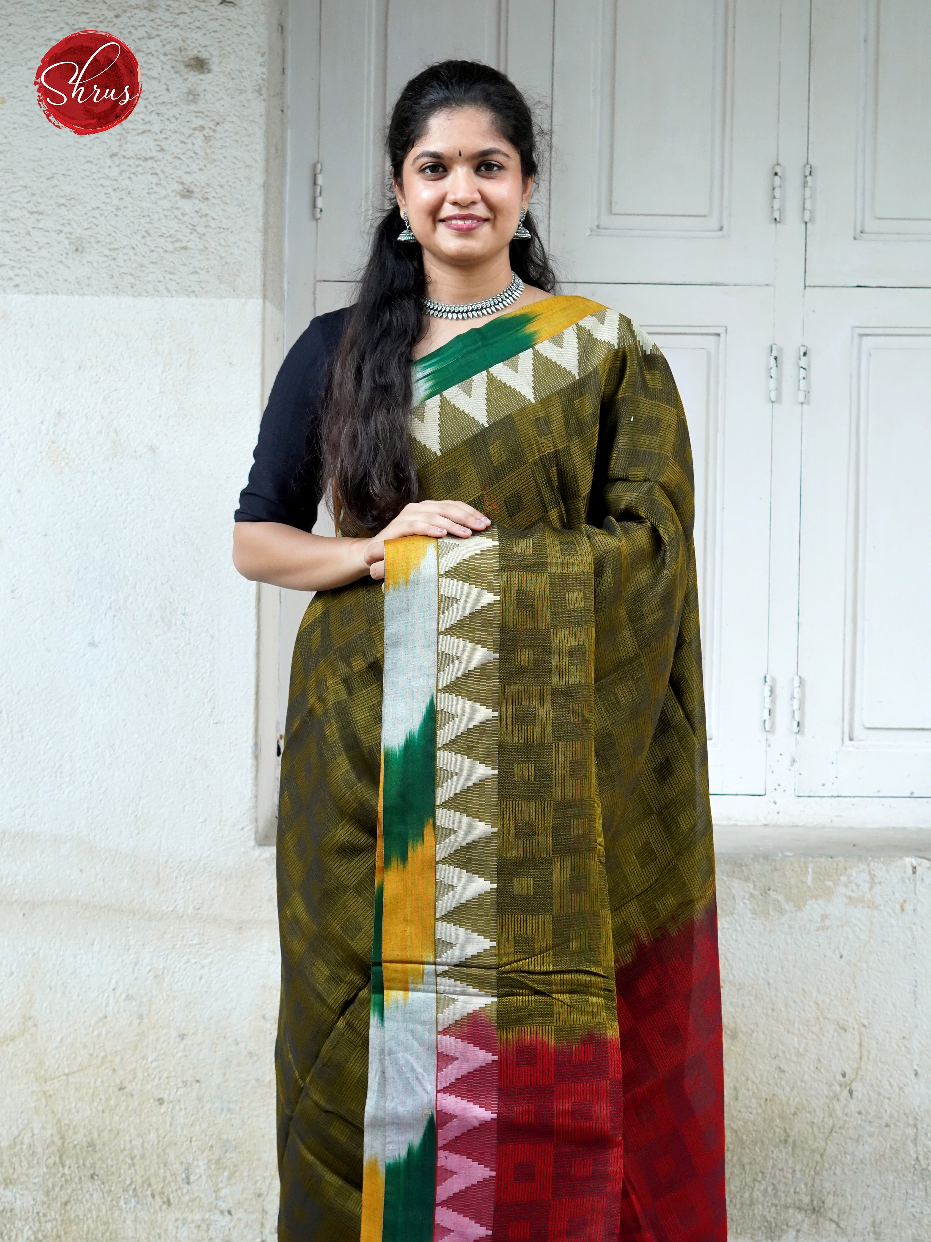 Green & Red  - Dhakhai cotton - Shop on ShrusEternity.com