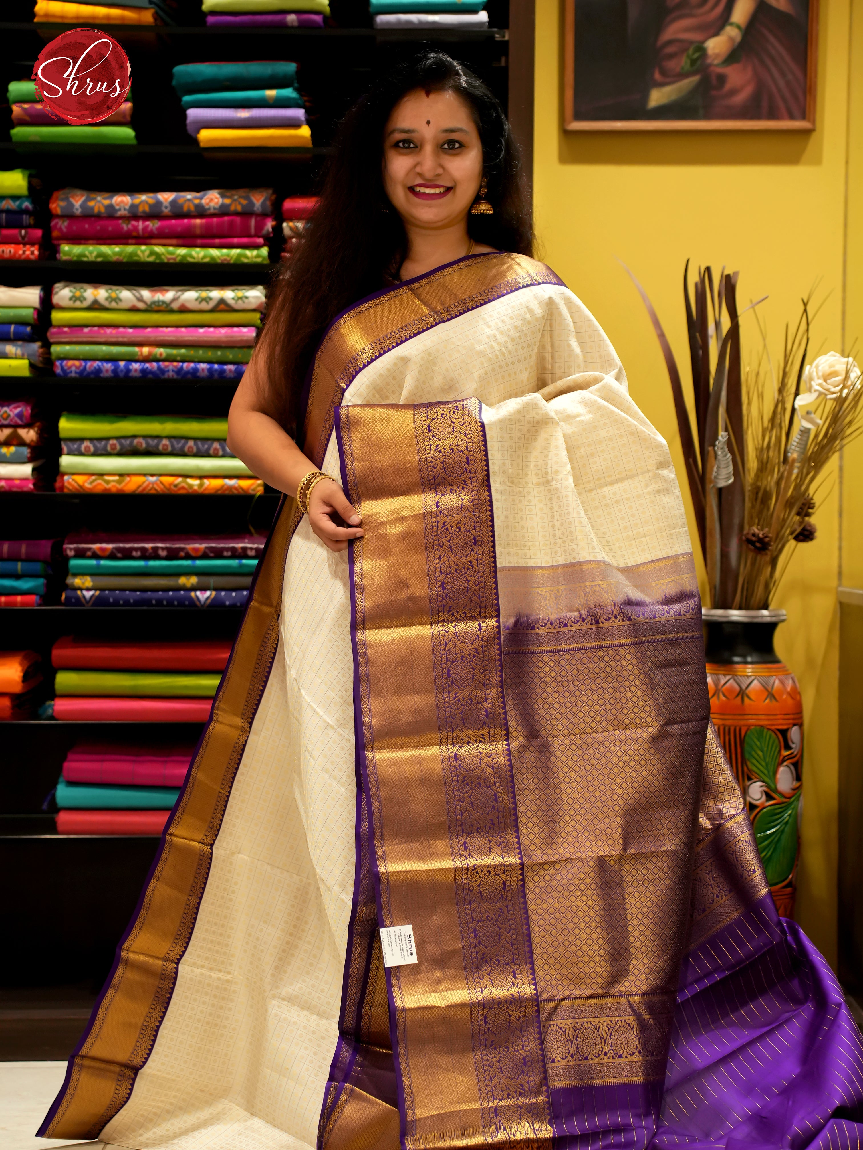 CDS24025 - Kanchipuram silk - Shop on ShrusEternity.com