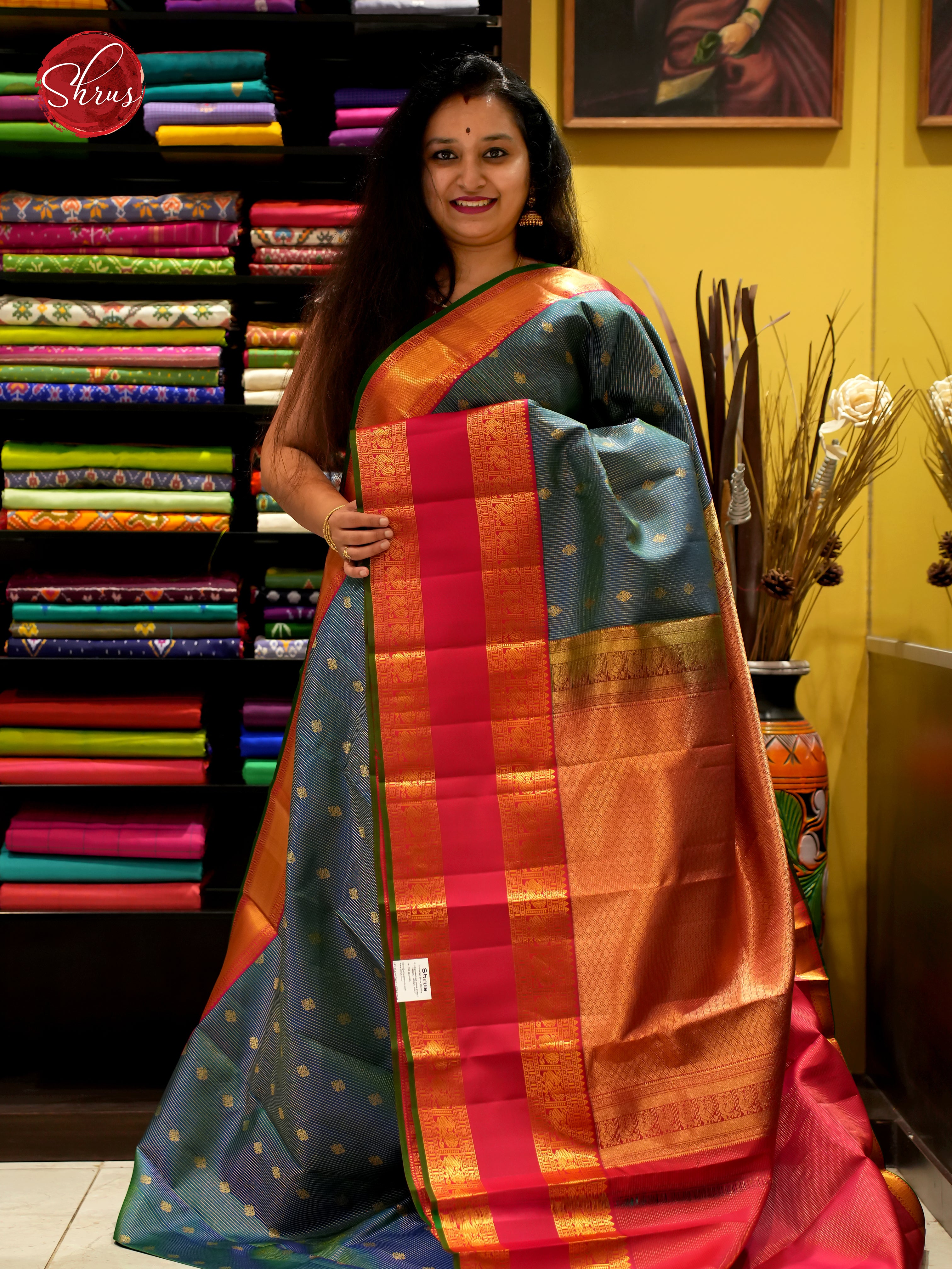 CDS24026 - Kanchipuram silk - Shop on ShrusEternity.com