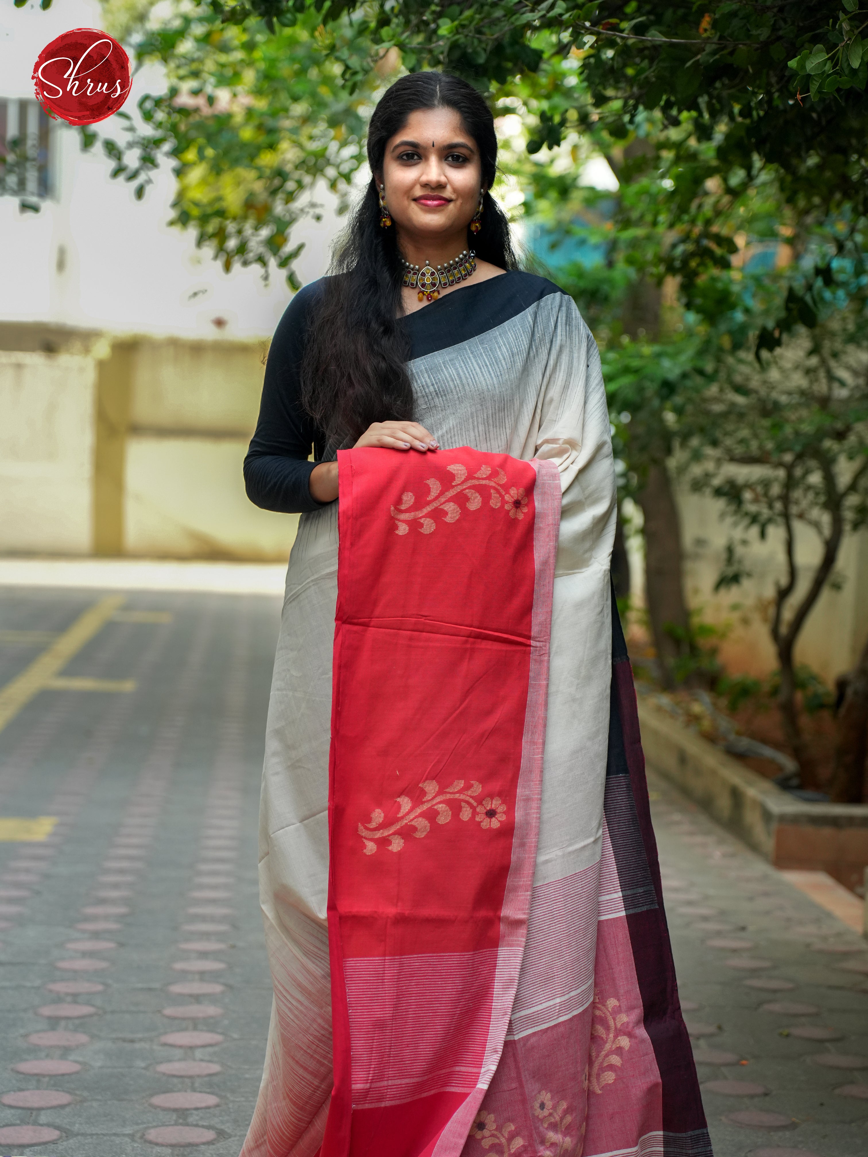 Cream & Red - Bengal cotton Saree - Shop on ShrusEternity.com