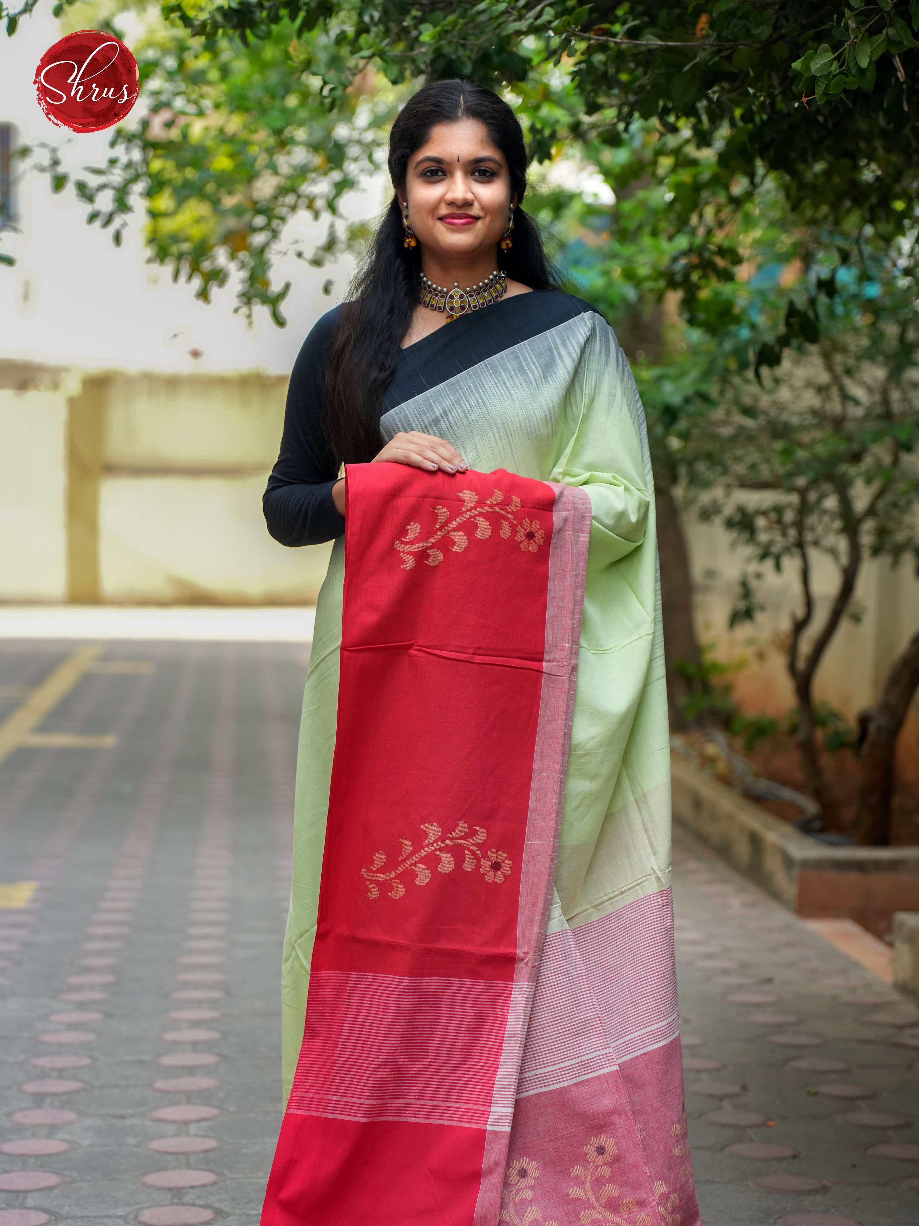 Green & Red - Bengal cotton Saree - Shop on ShrusEternity.com