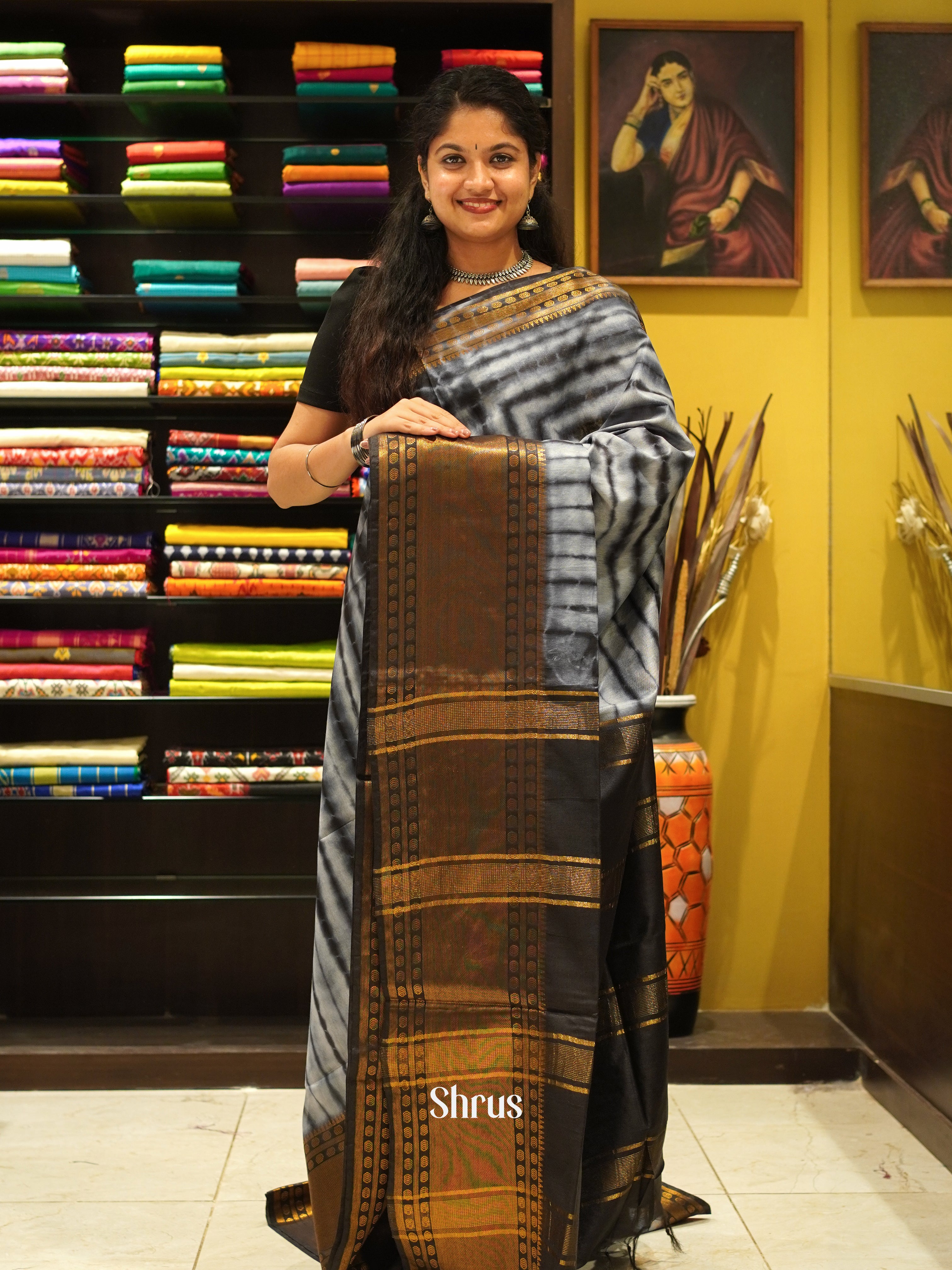 Black & Cream - Shibori  Saree - Shop on ShrusEternity.com