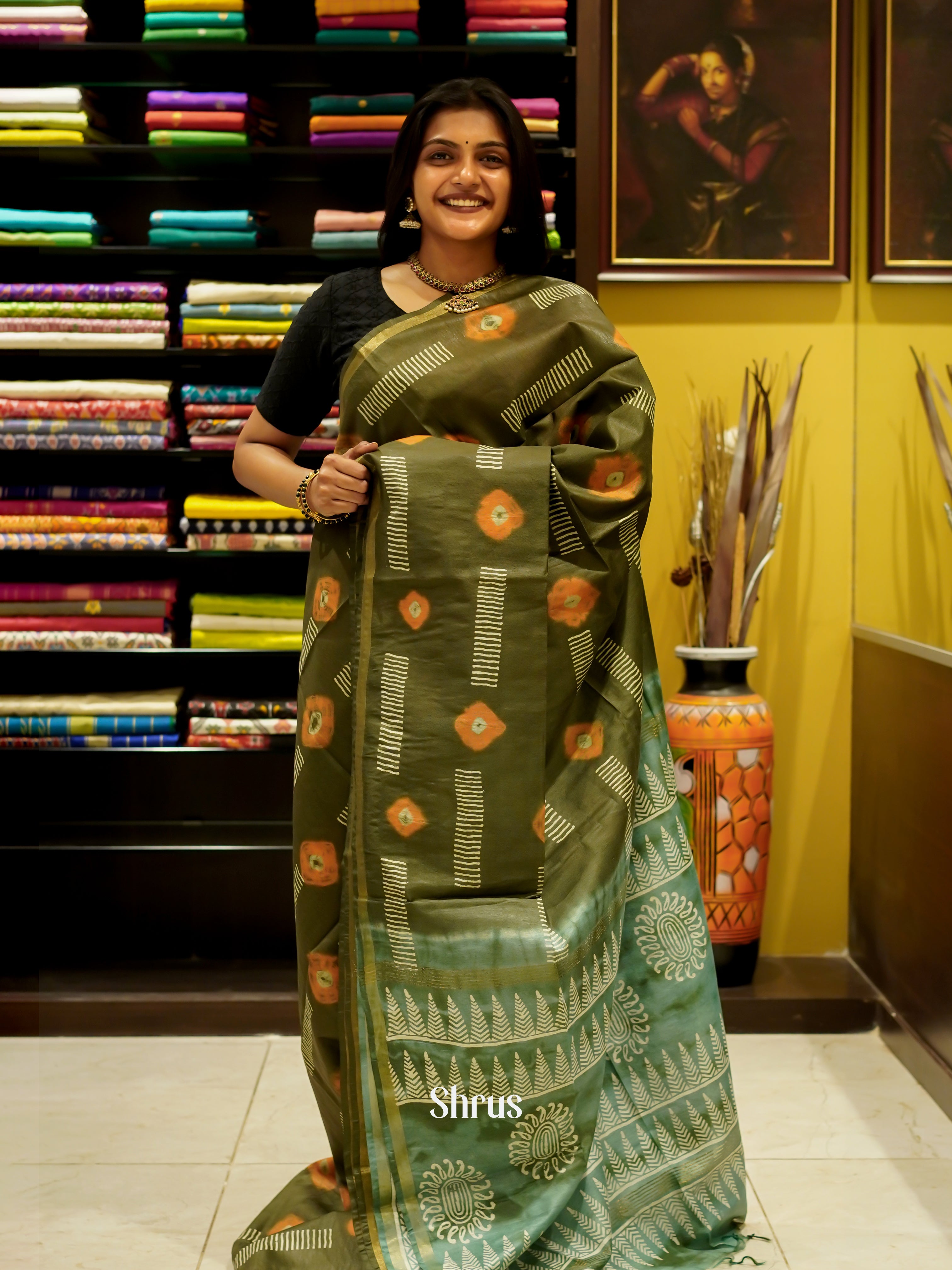 Green & Cream - Bhatik Saree - Shop on ShrusEternity.com