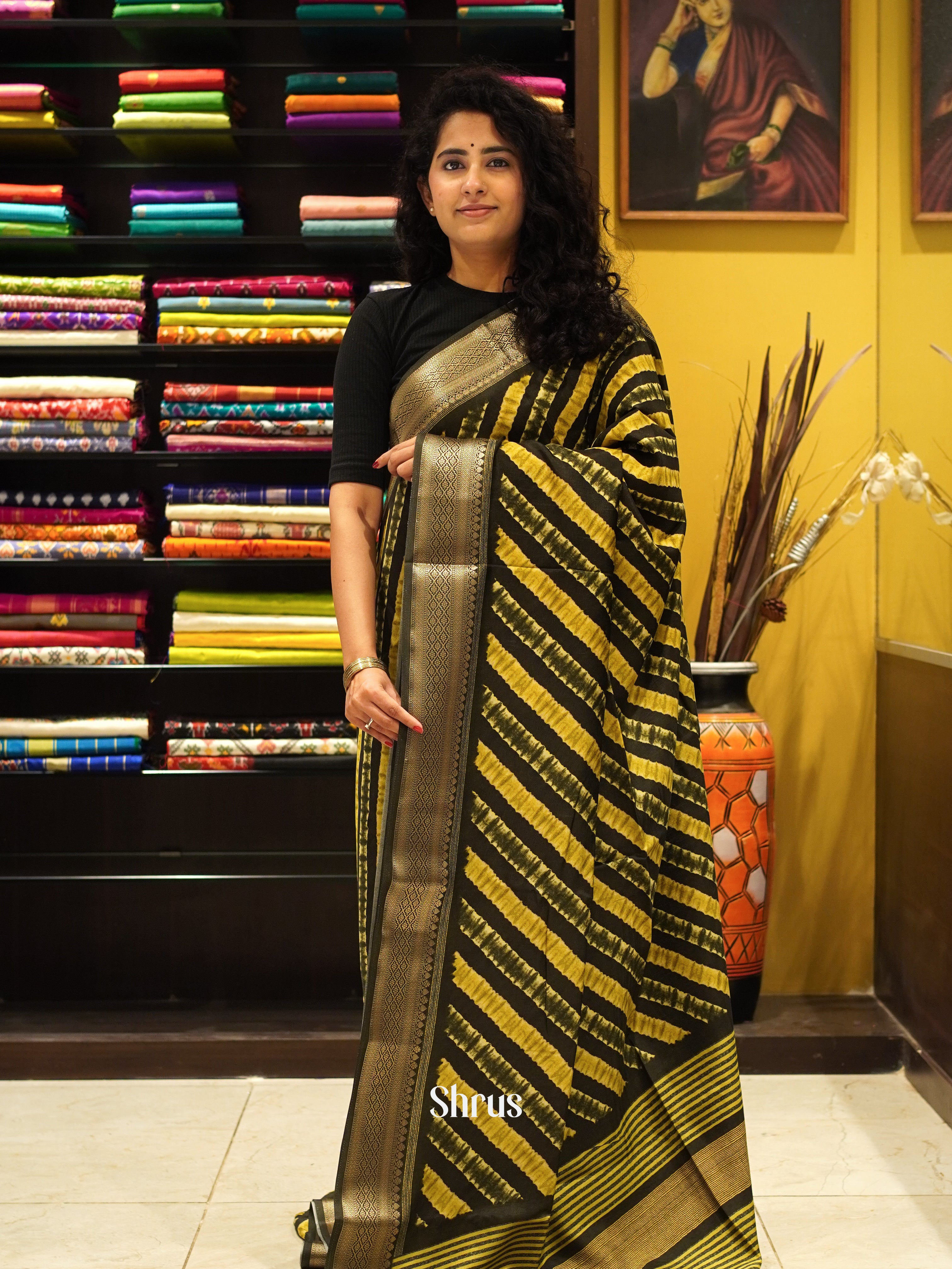 CES03428 - Semi Crepe Saree - Shop on ShrusEternity.com