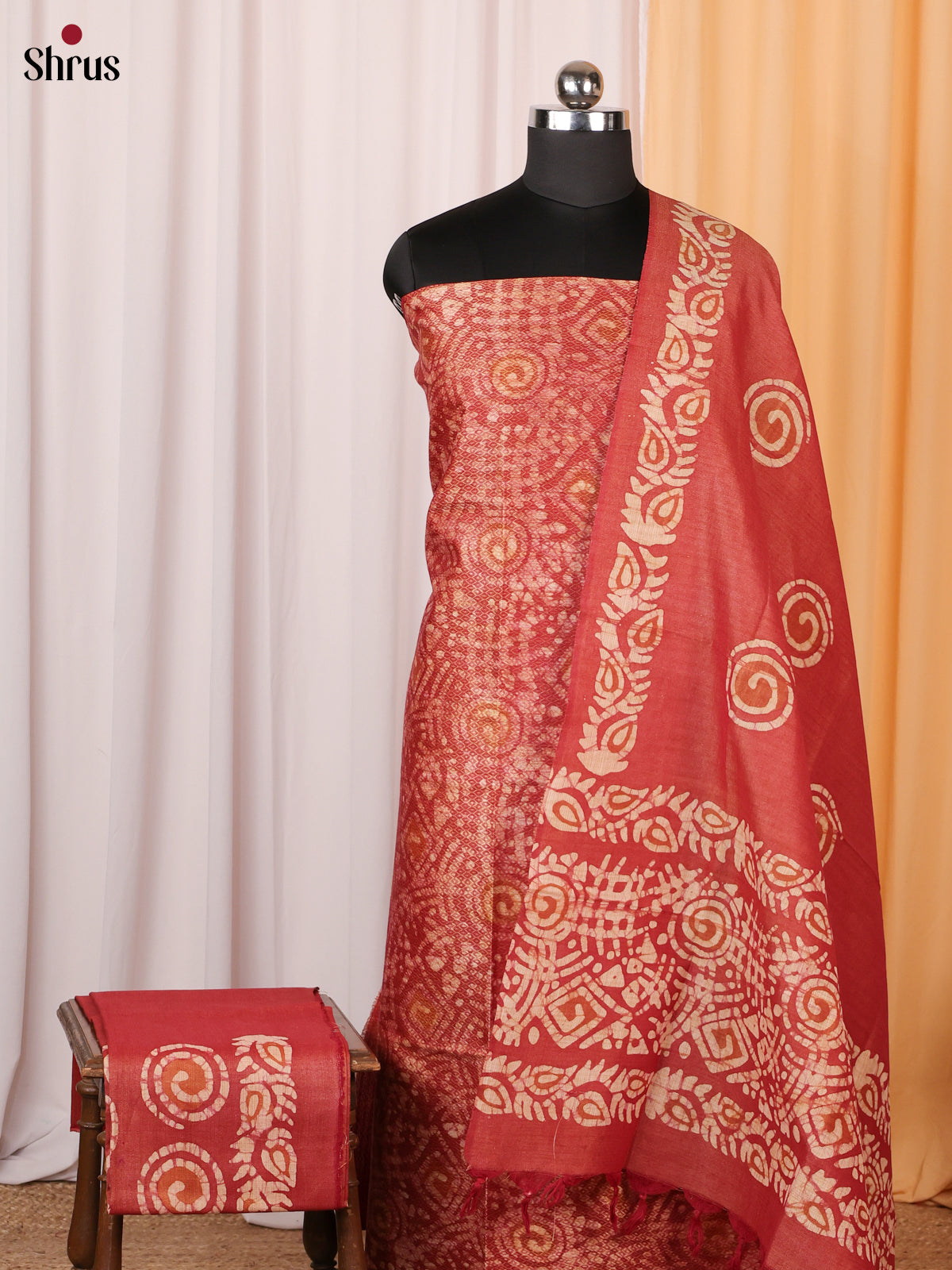 Red  - Bhatik salwar