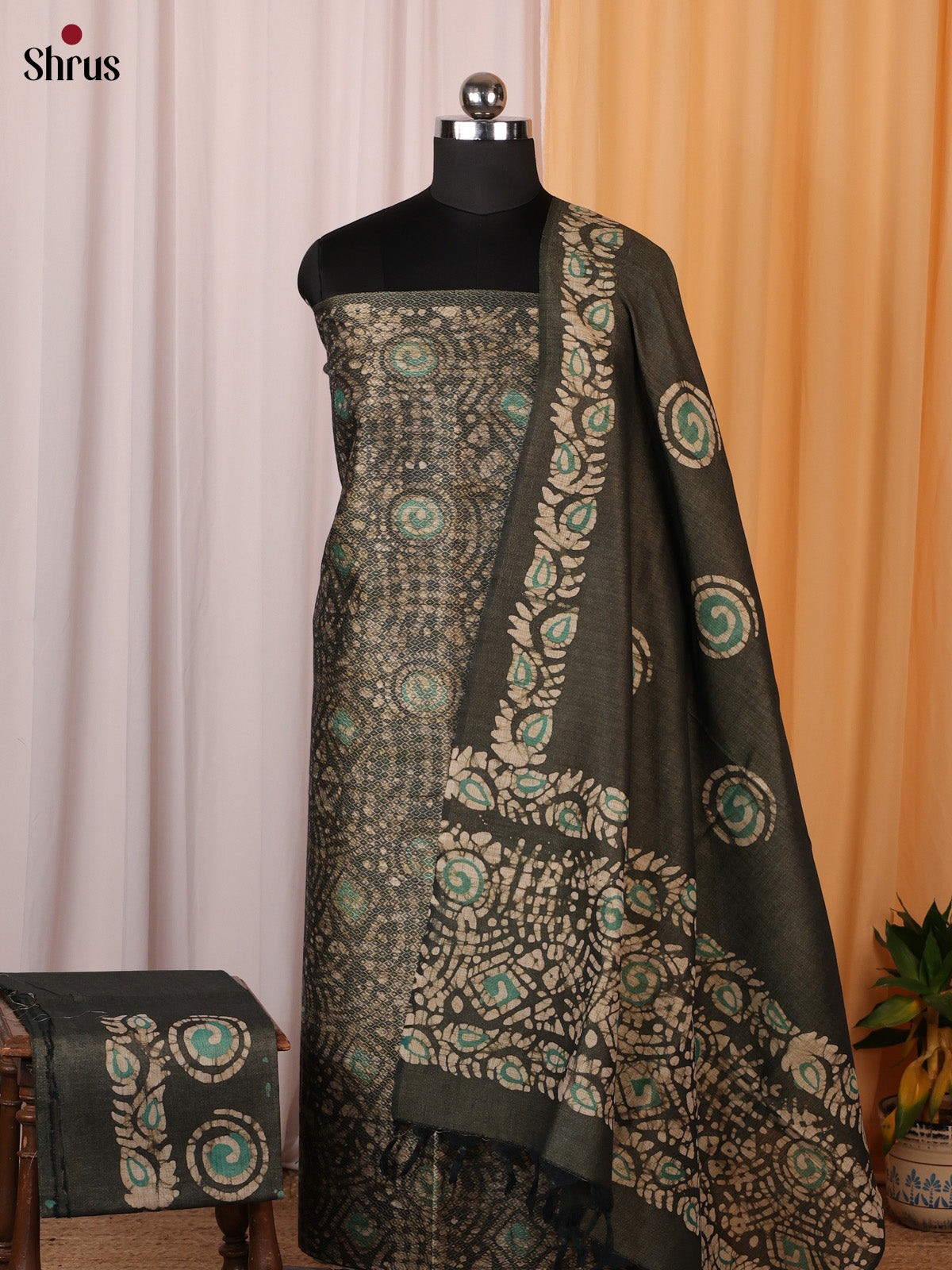 Green - Bhatik salwar