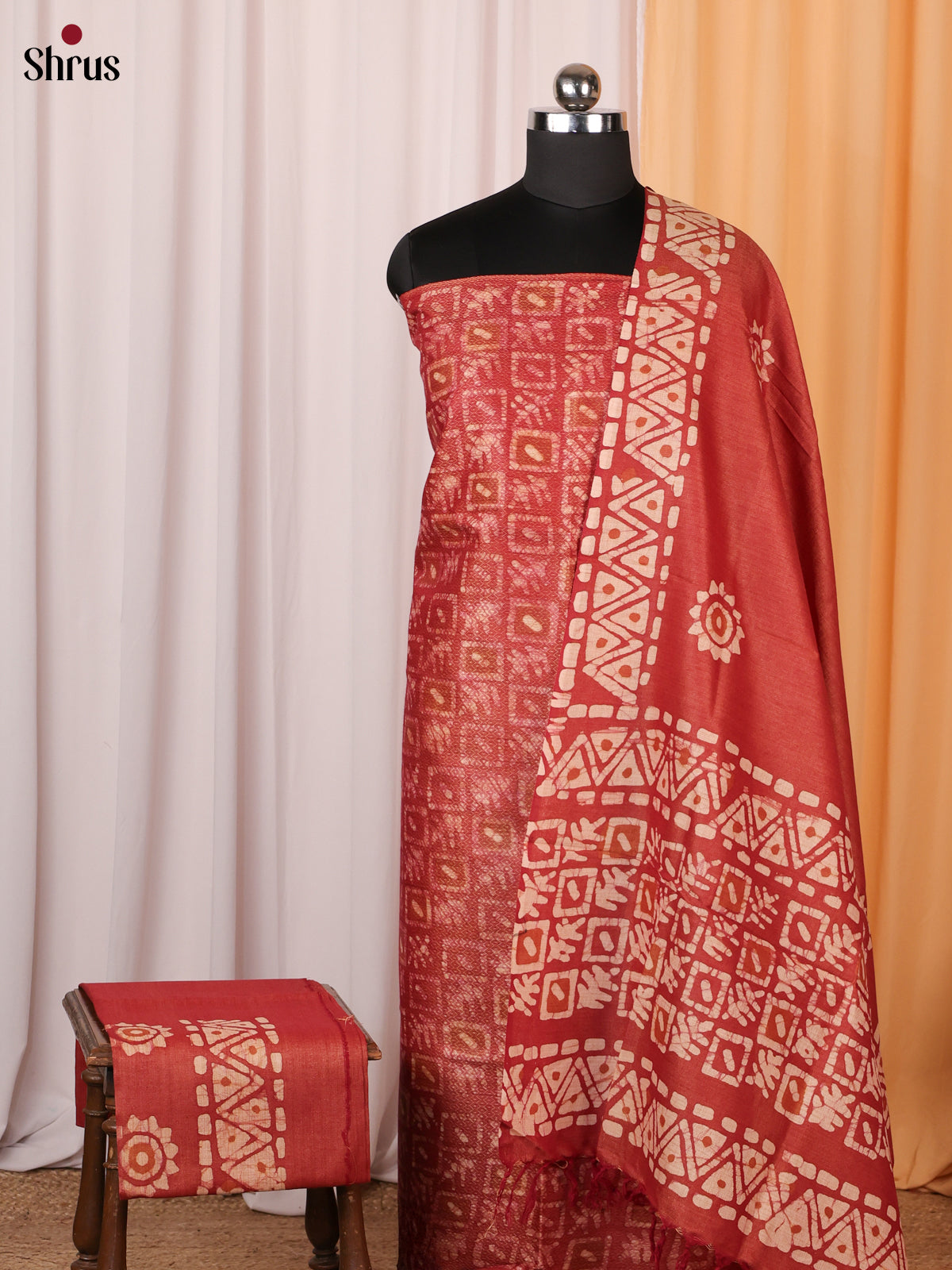 CES08238 - Bhatik salwar