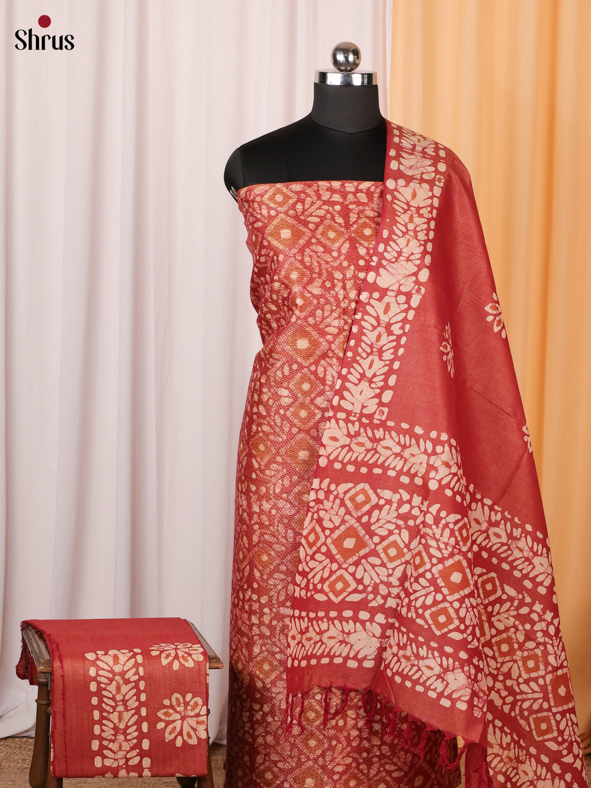 CES08241 - Bhatik salwar