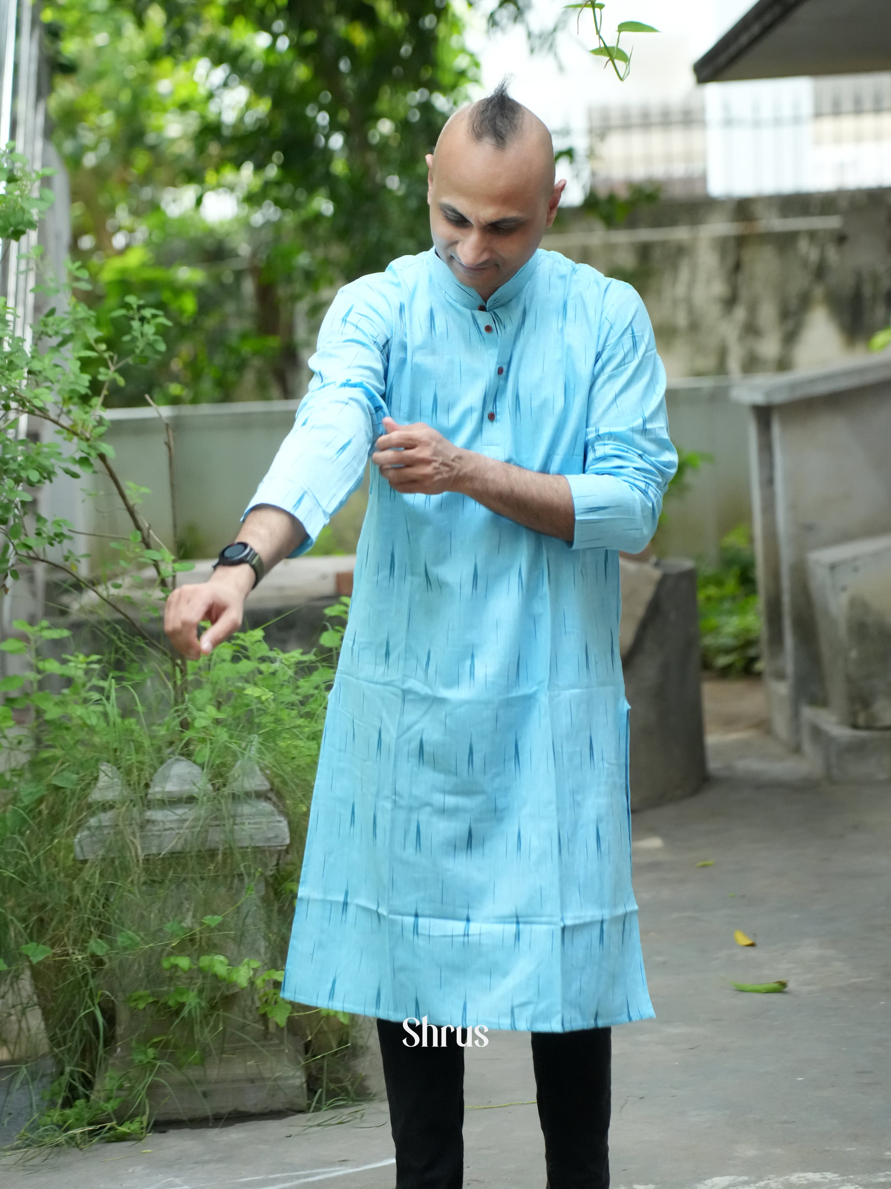 CES18482 - Readymade Mens Kurta - Shop on ShrusEternity.com