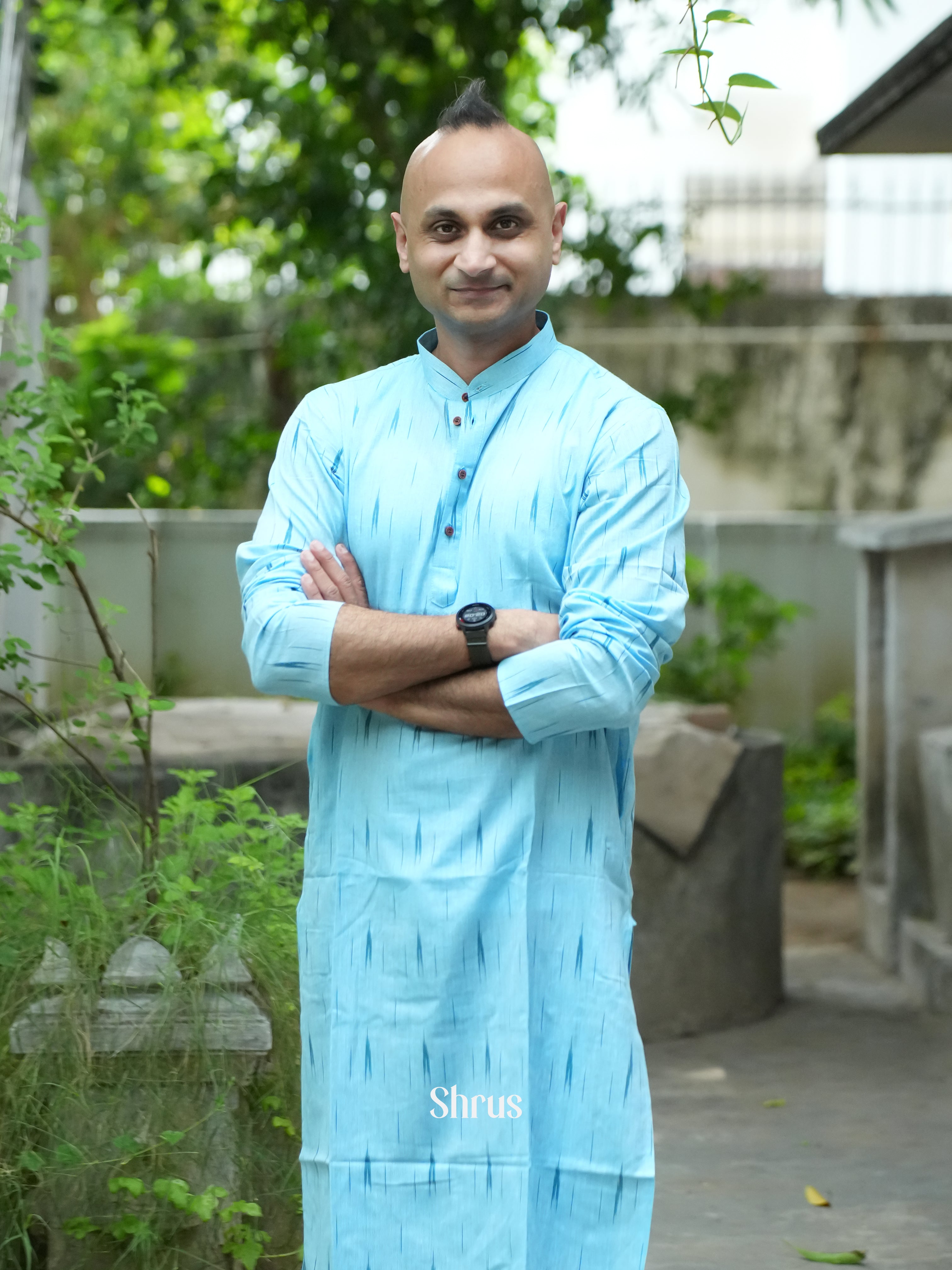 CES18482 - Readymade Mens Kurta - Shop on ShrusEternity.com