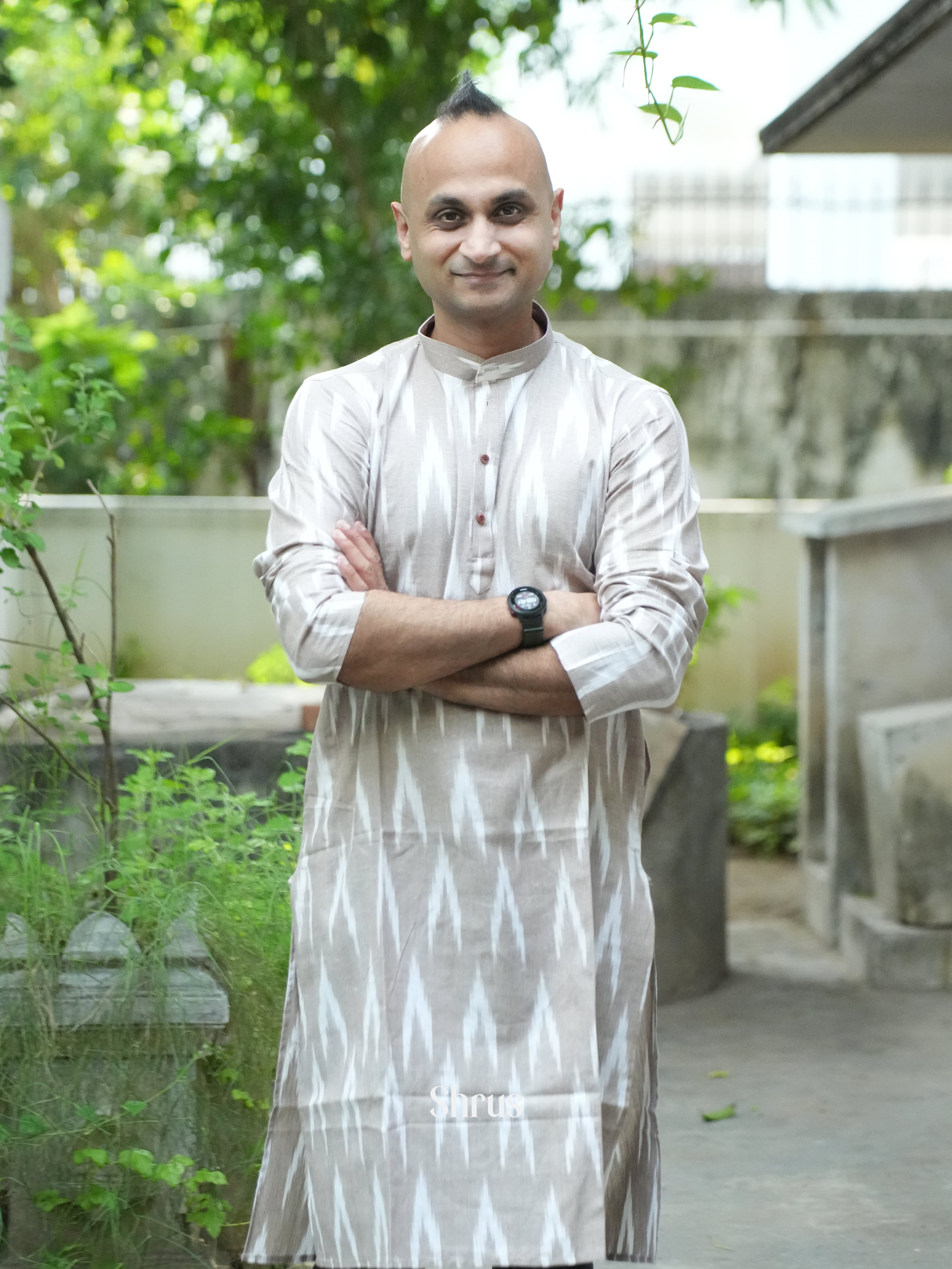 CES18514 - Readymade Mens Kurta - Shop on ShrusEternity.com