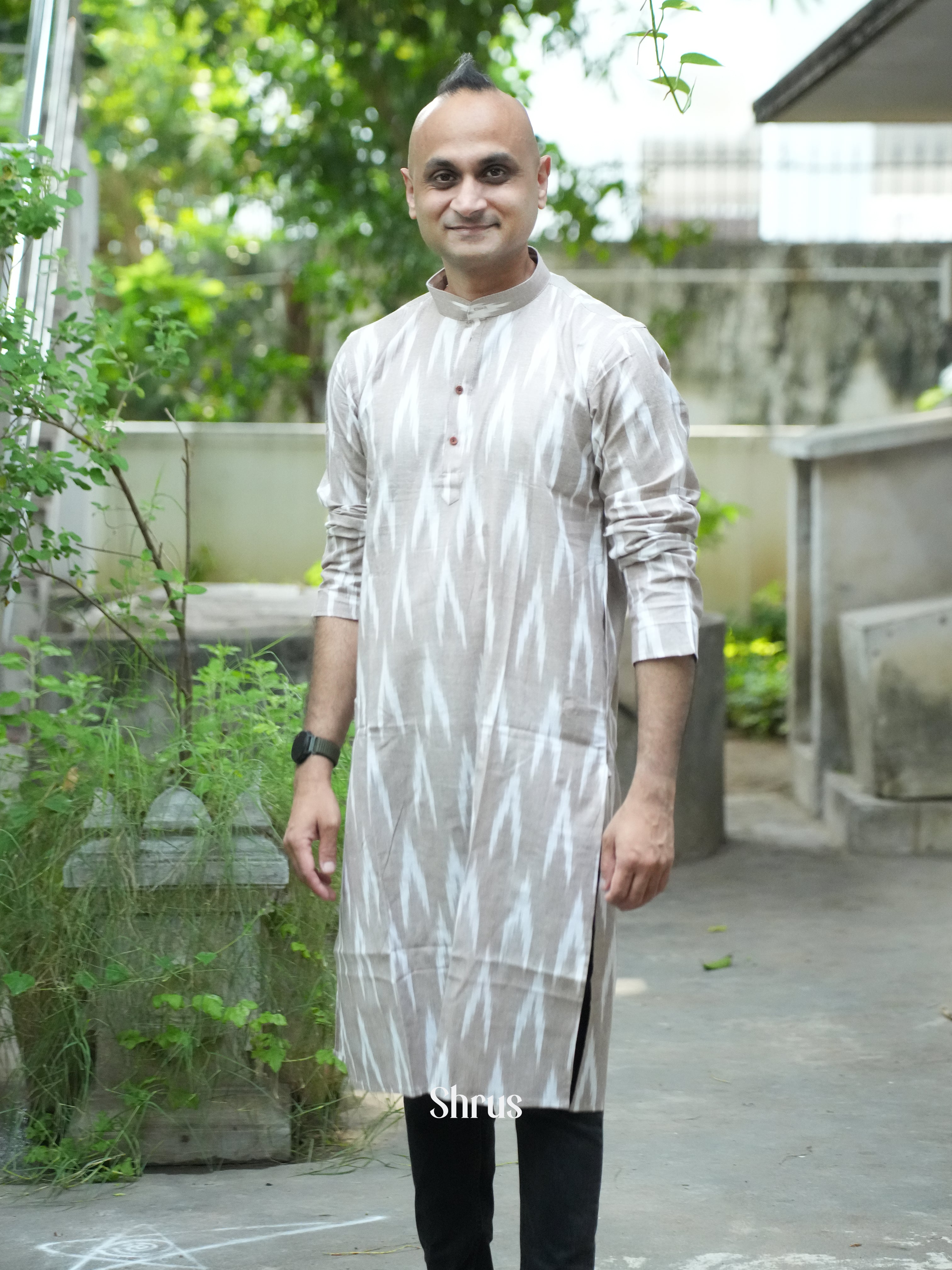 CES18514 - Readymade Mens Kurta - Shop on ShrusEternity.com