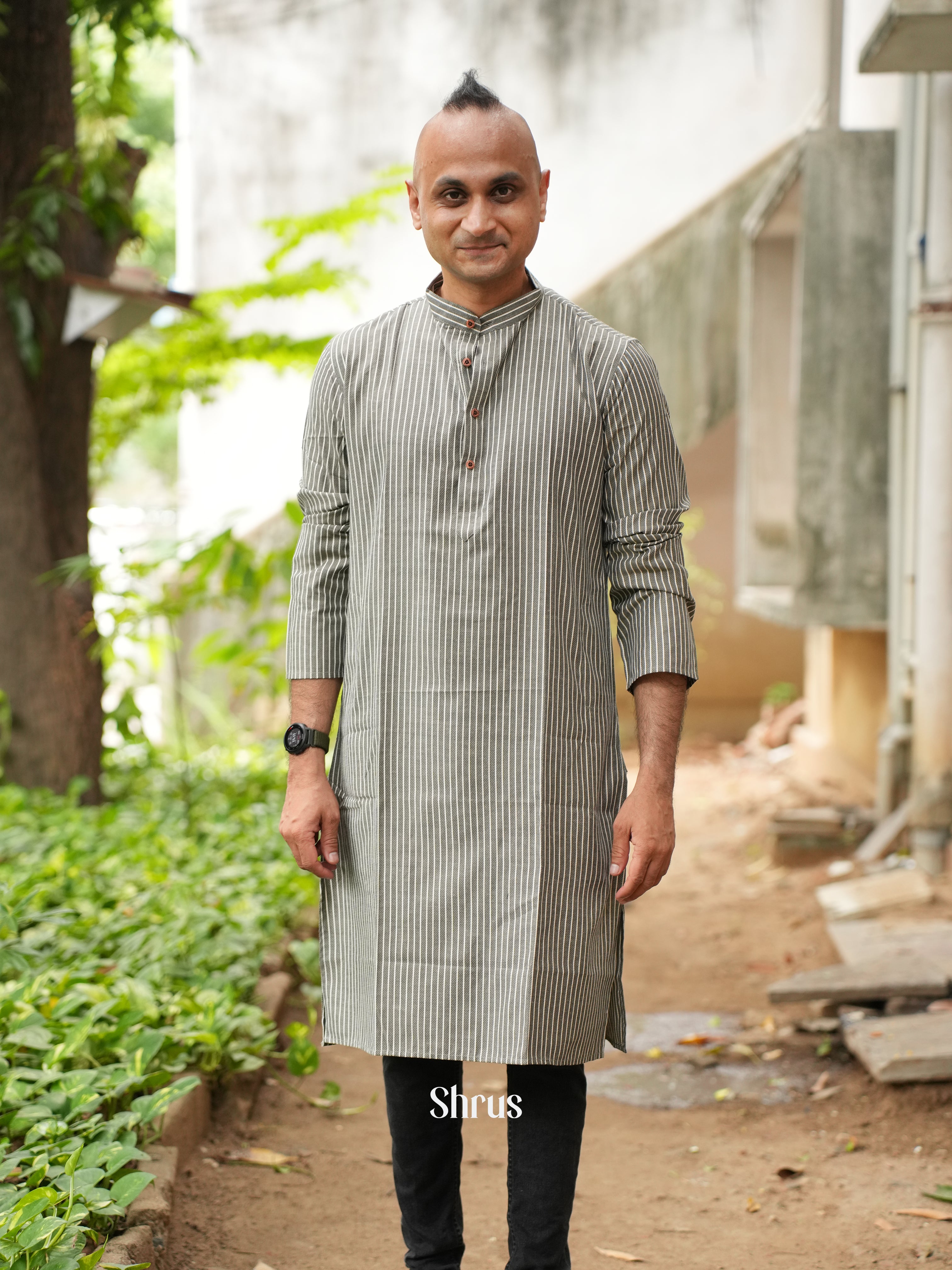 CES18522 - Readymade Mens Kurta - Shop on ShrusEternity.com