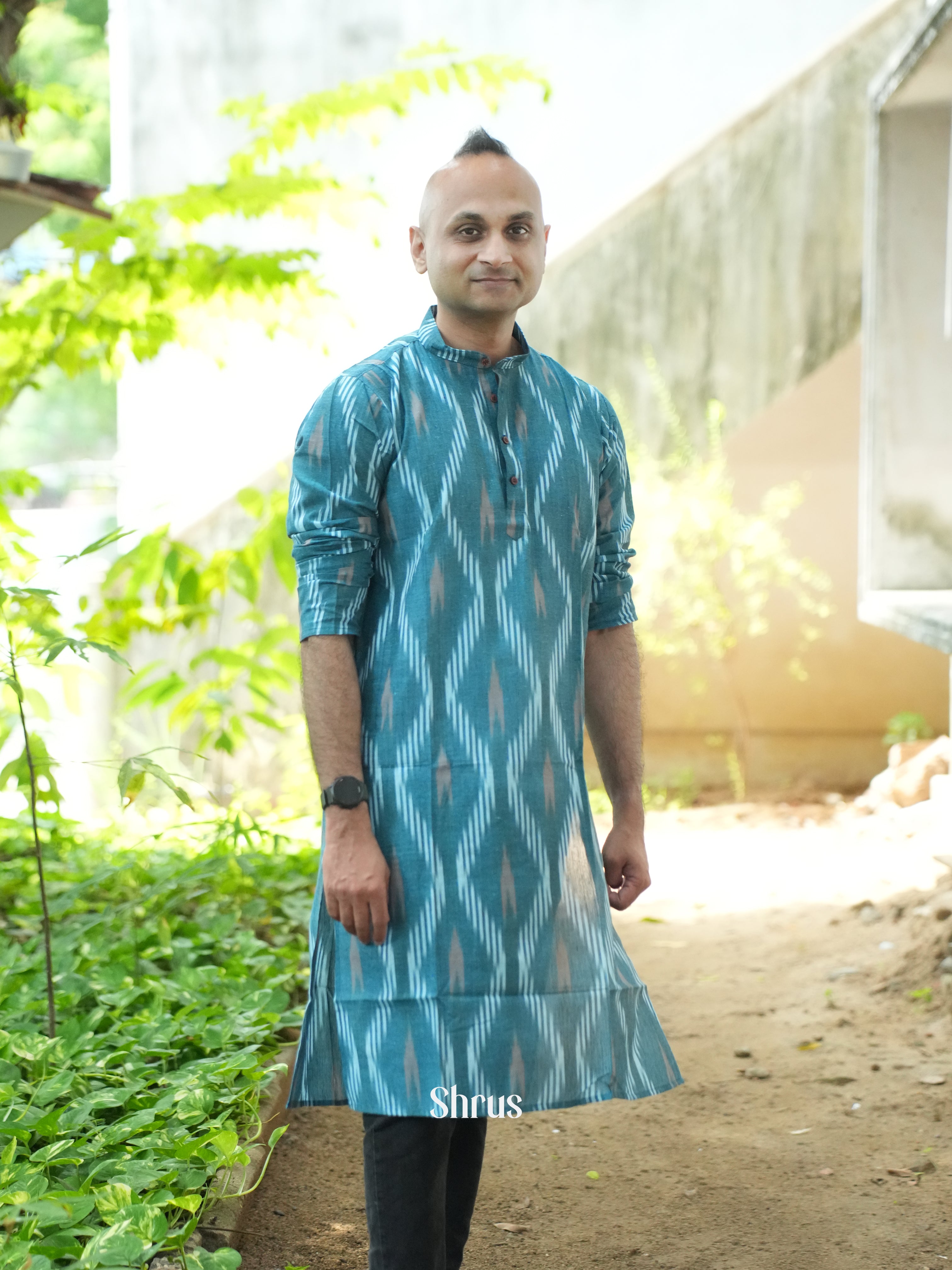 CES18554 - Readymade Mens Kurta - Shop on ShrusEternity.com