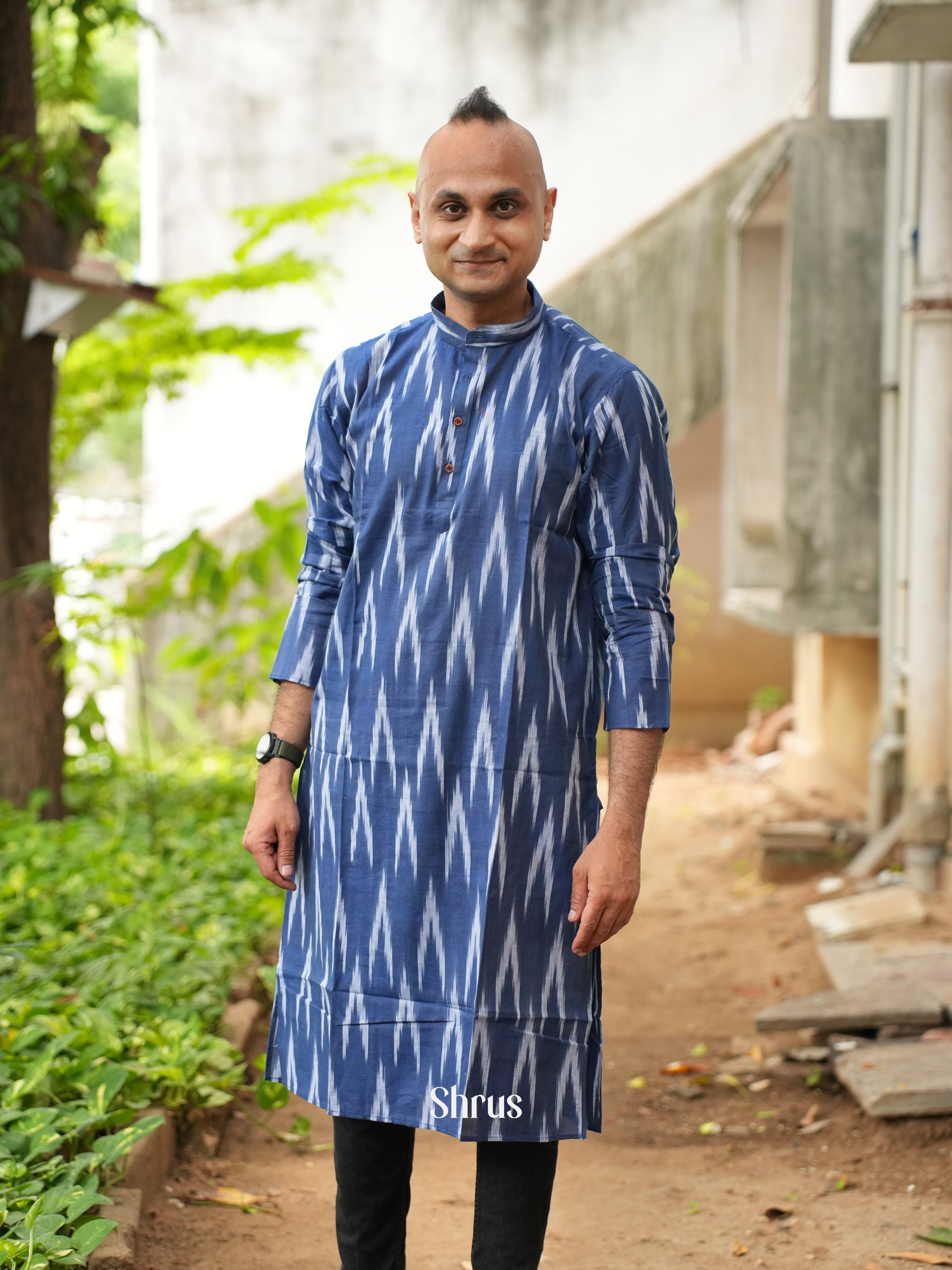 CES18562 - Readymade Mens Kurta - Shop on ShrusEternity.com