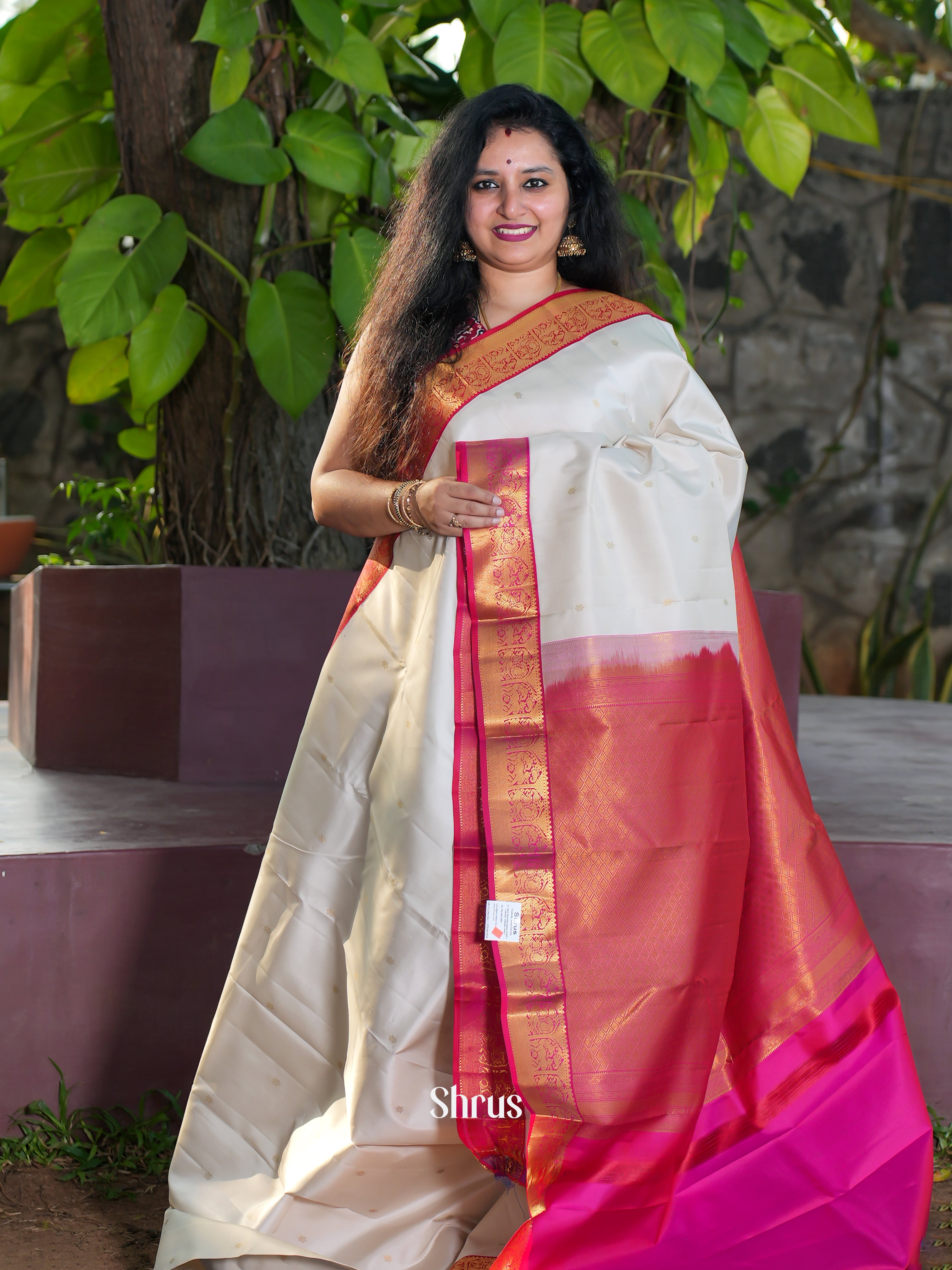 CES31536 - Kanchipuram silk Saree