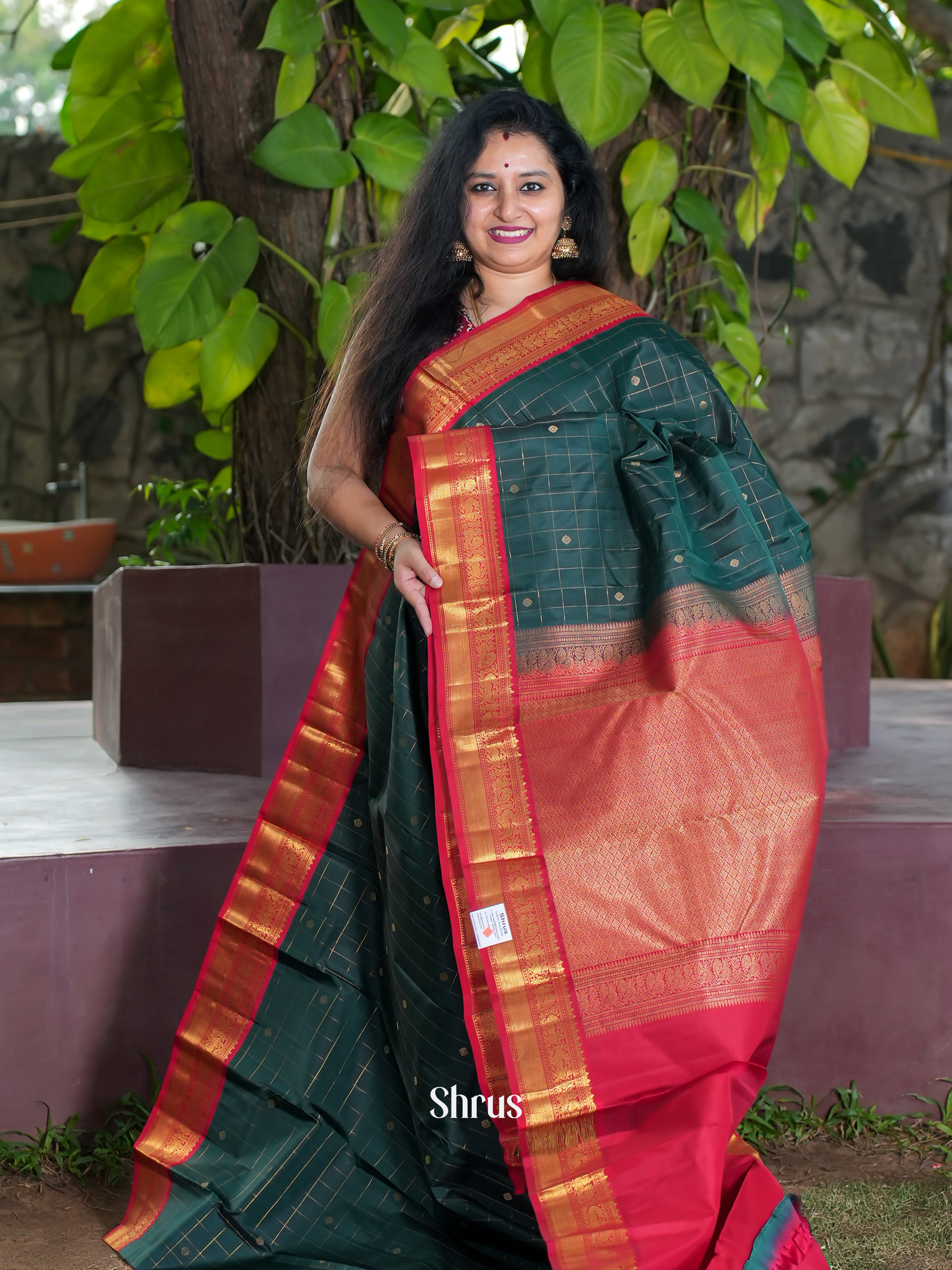 Green & Red - Korvai Kanchipuram silk