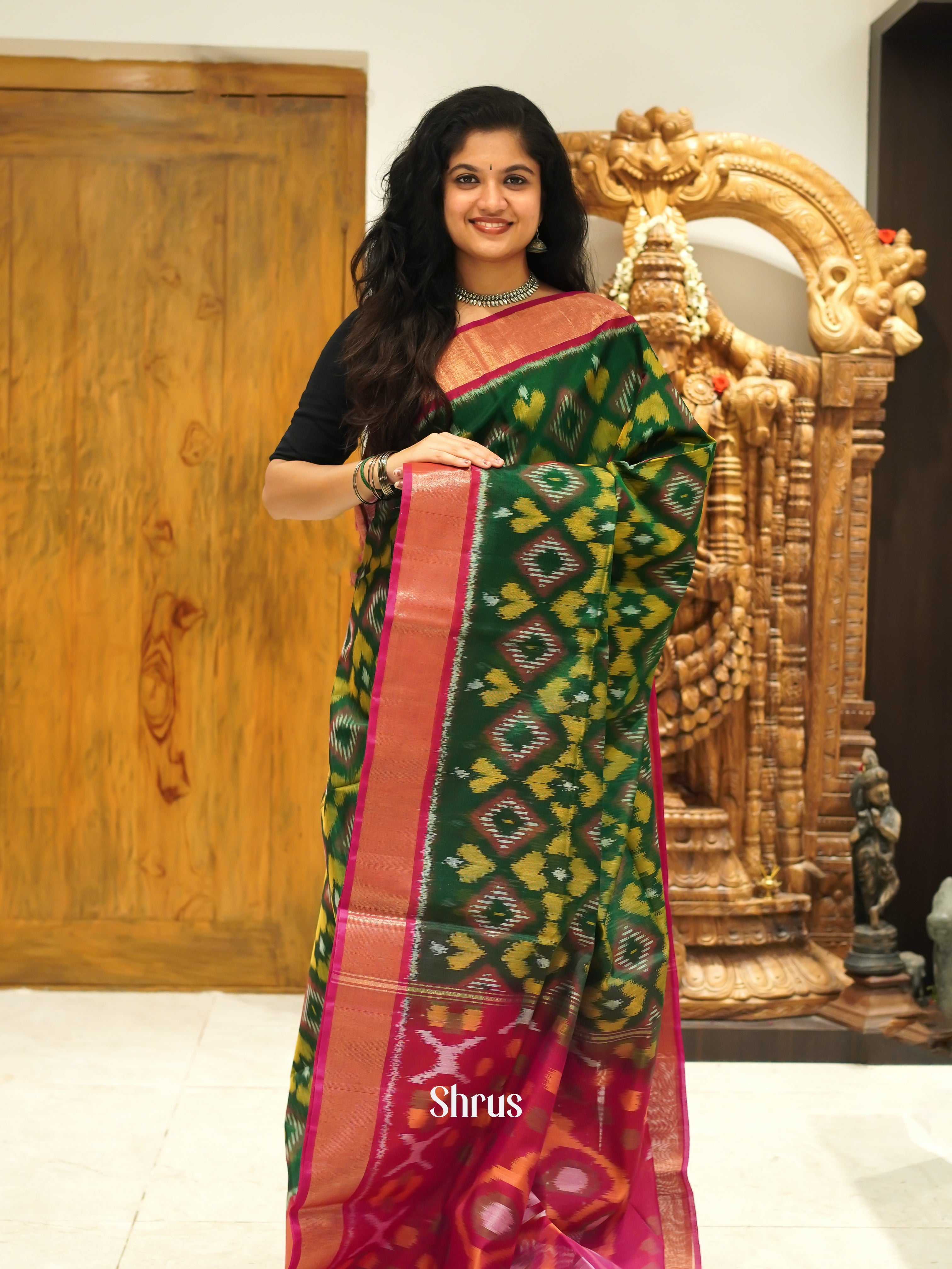 Green & Majenta - Pochampally sico Saree