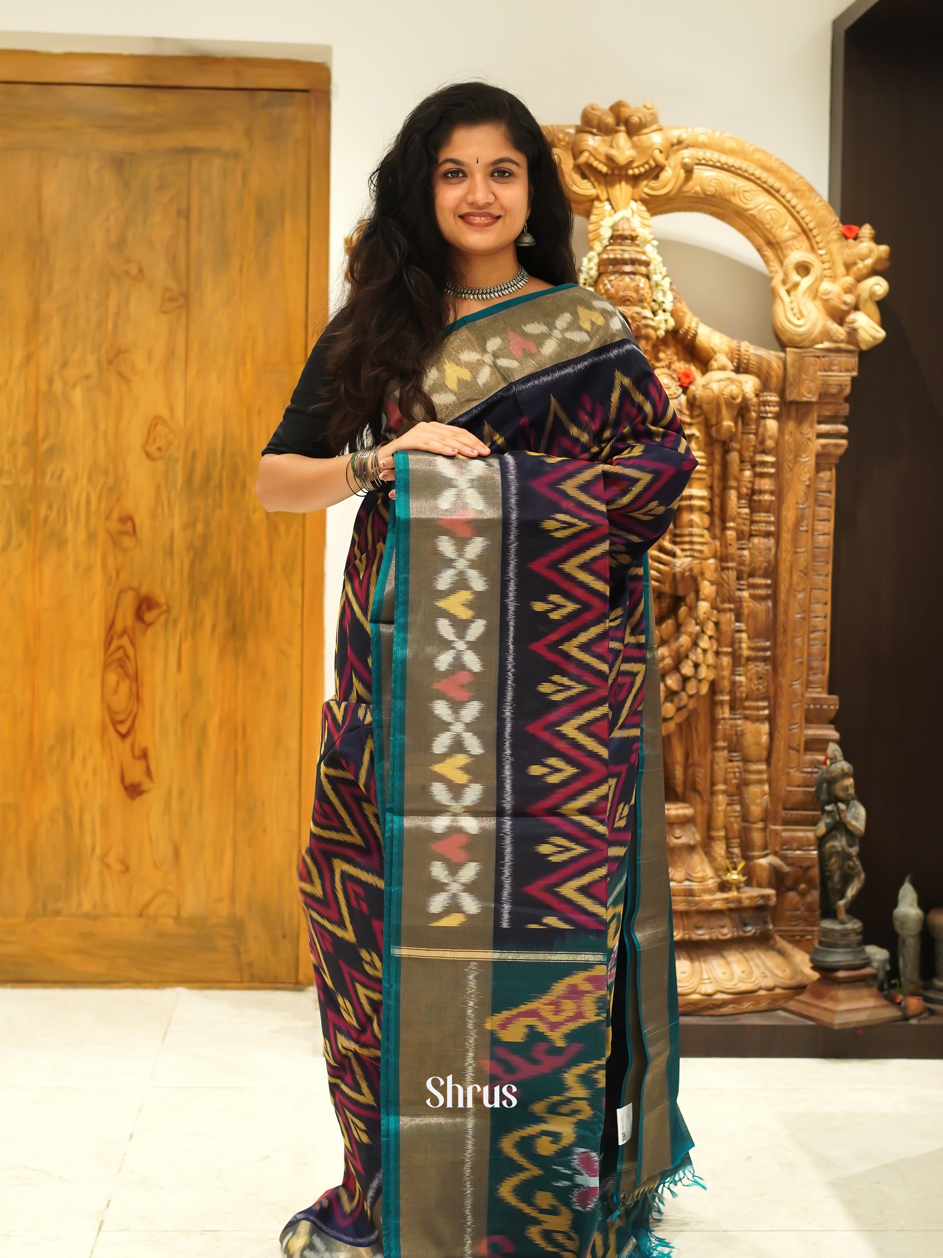 Black & Peacock Green - Pochampally sico Saree