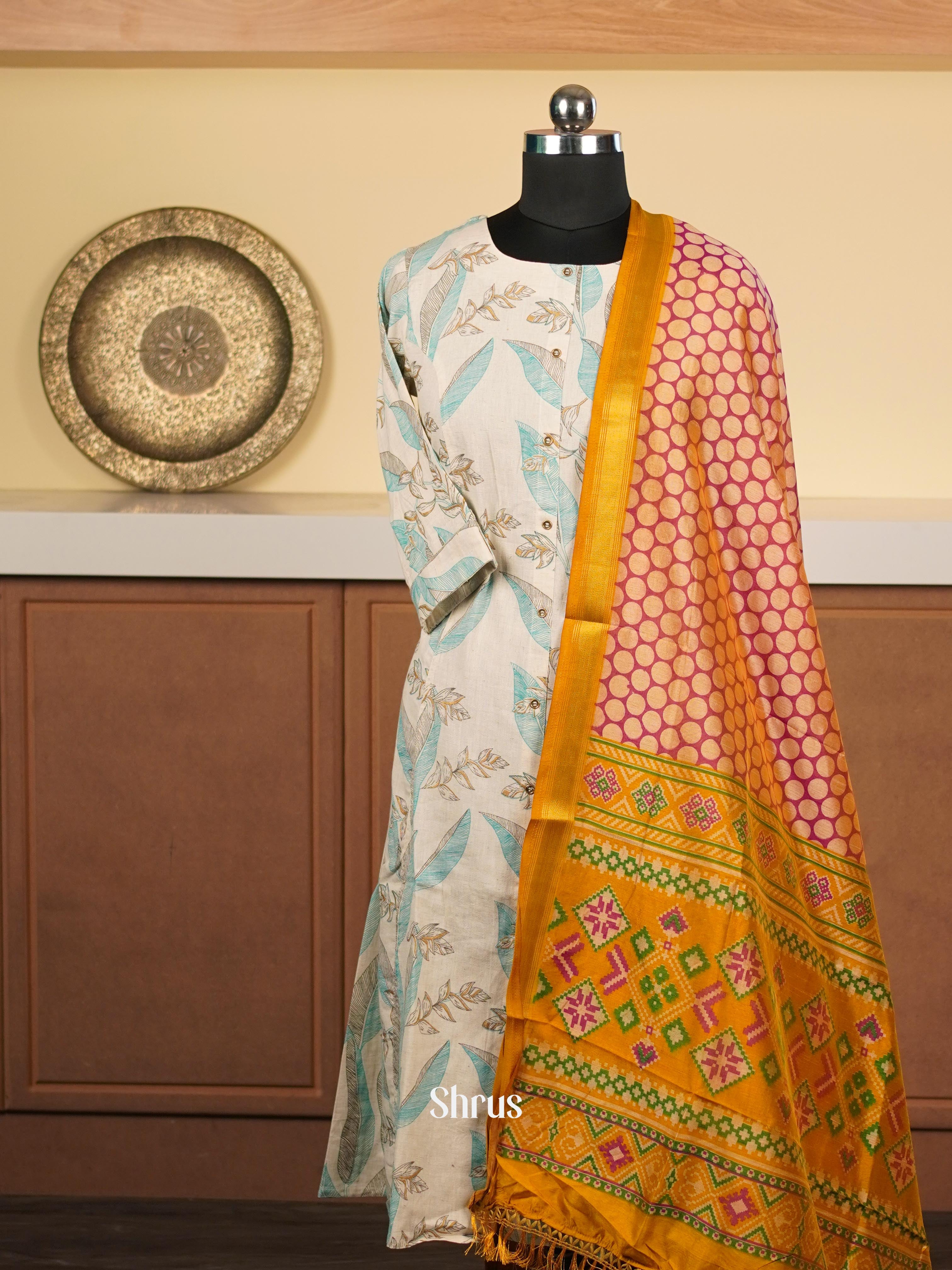 Majenta & Gold - Dupatta