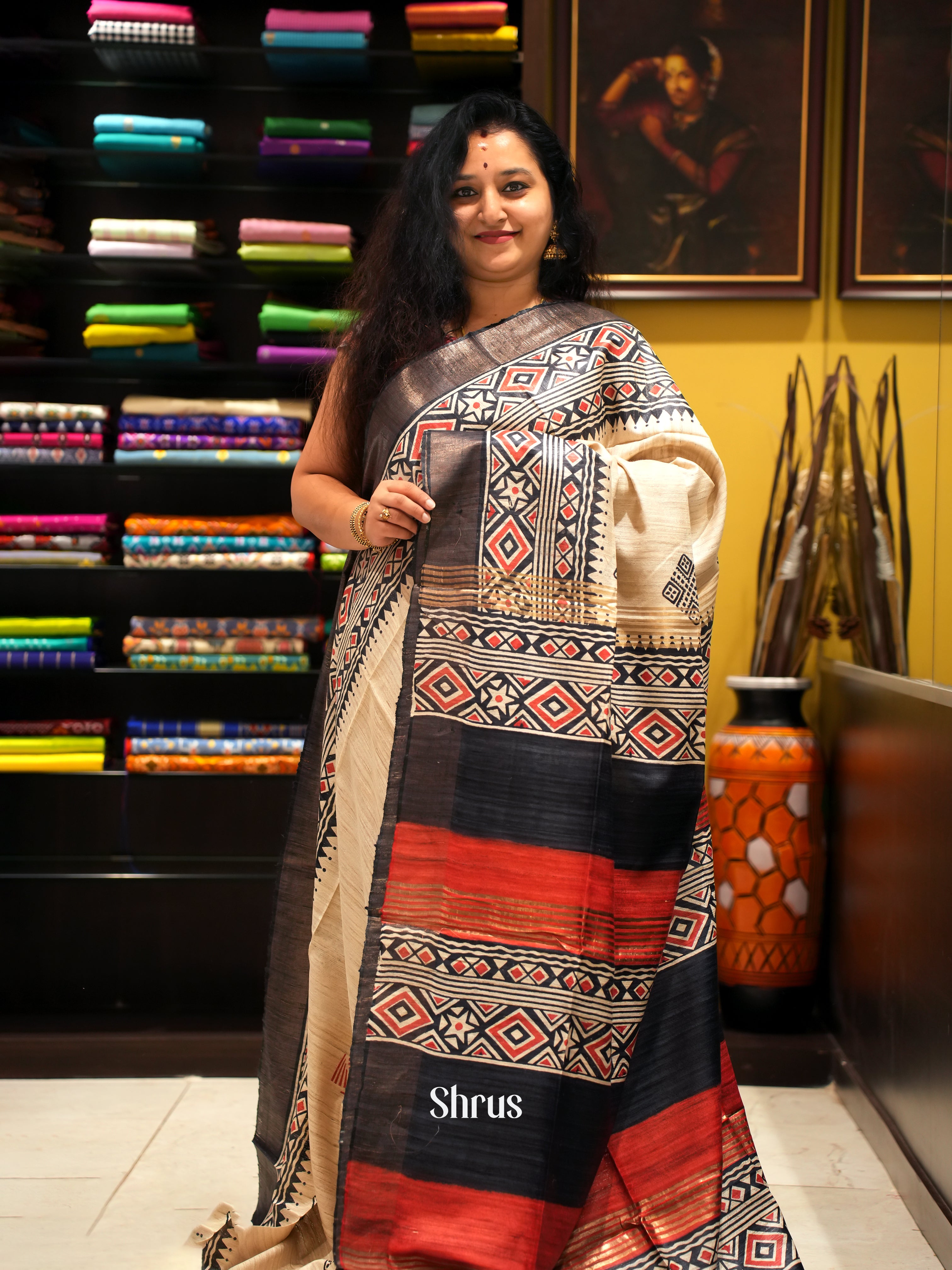 Beige & Black - Gicha Saree