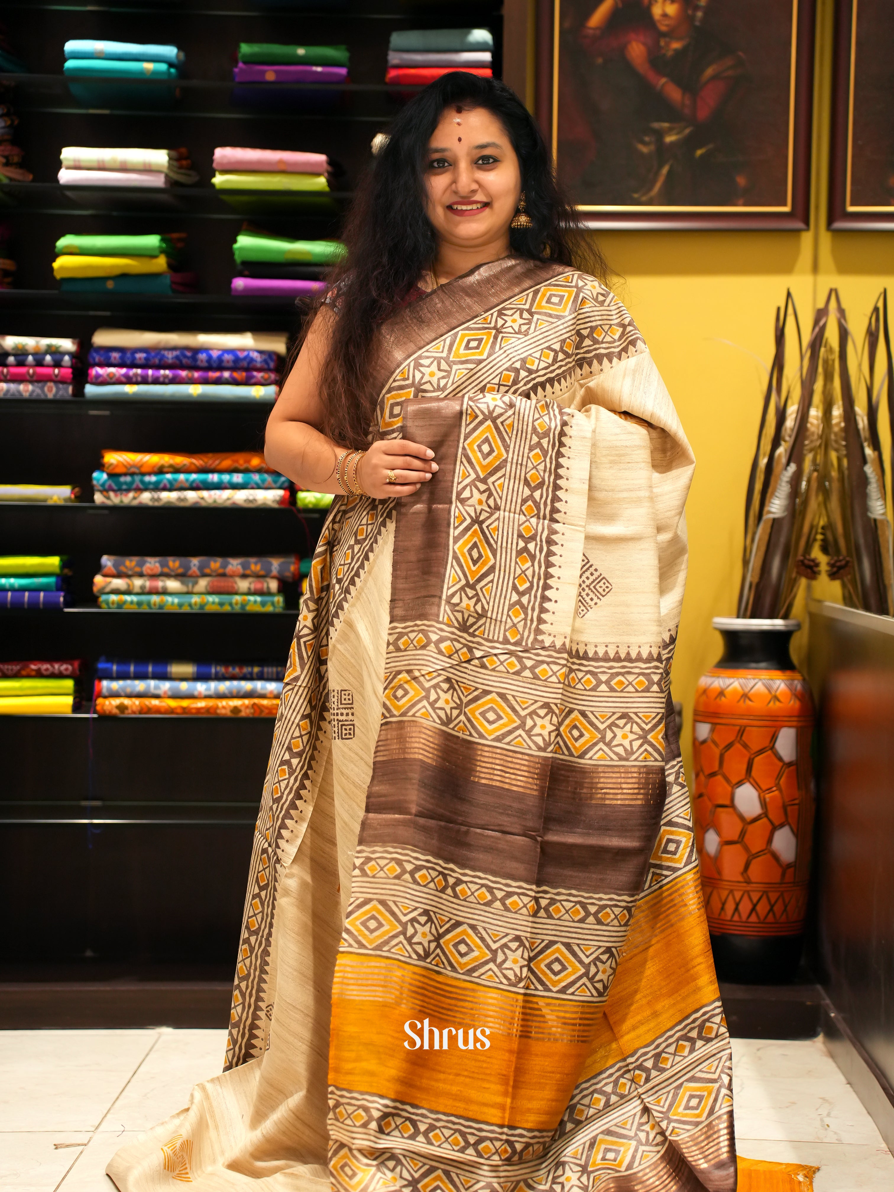 Cream & Brown - Gicha Saree