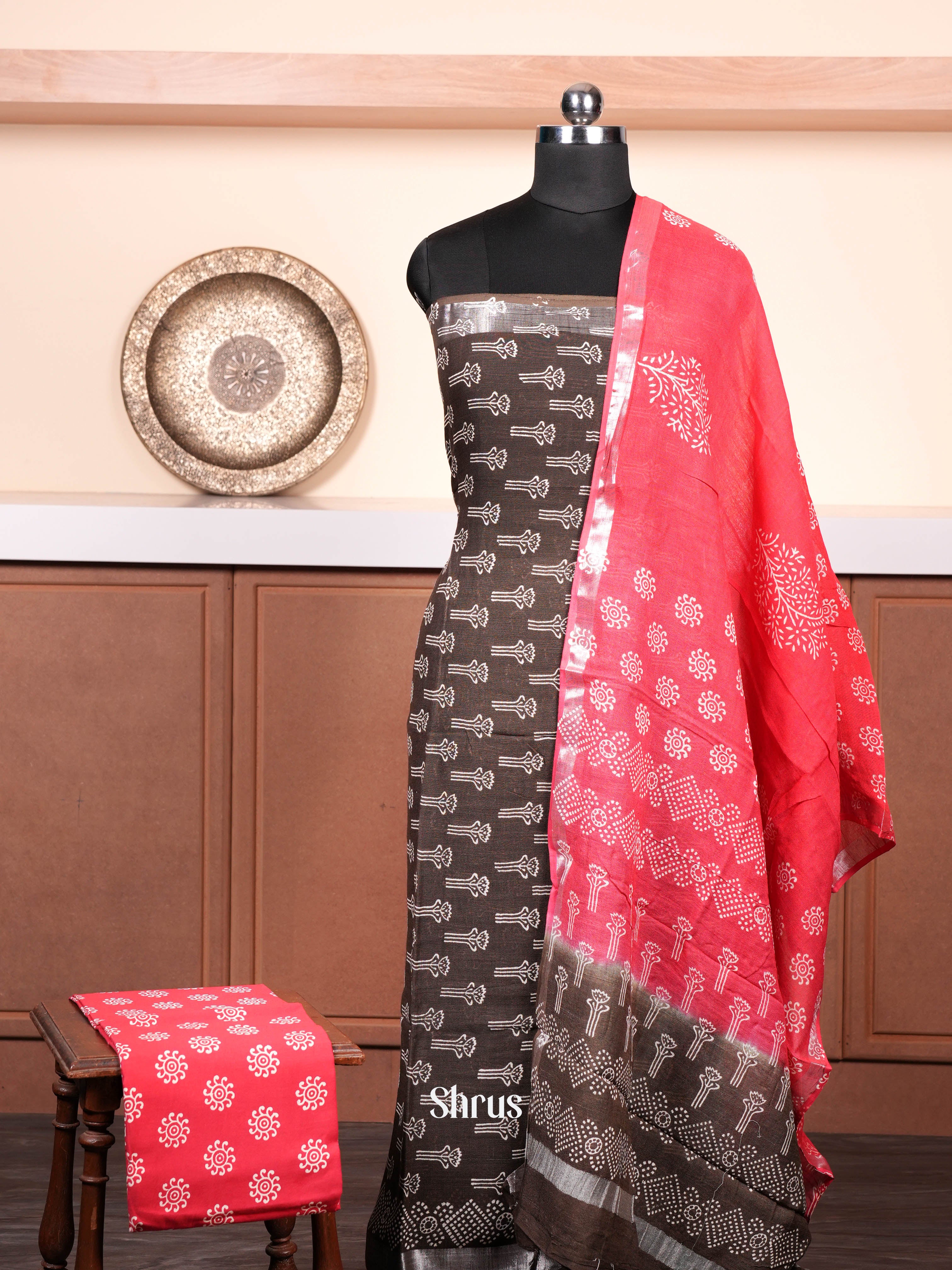 Green & Red  - Linen Salwar