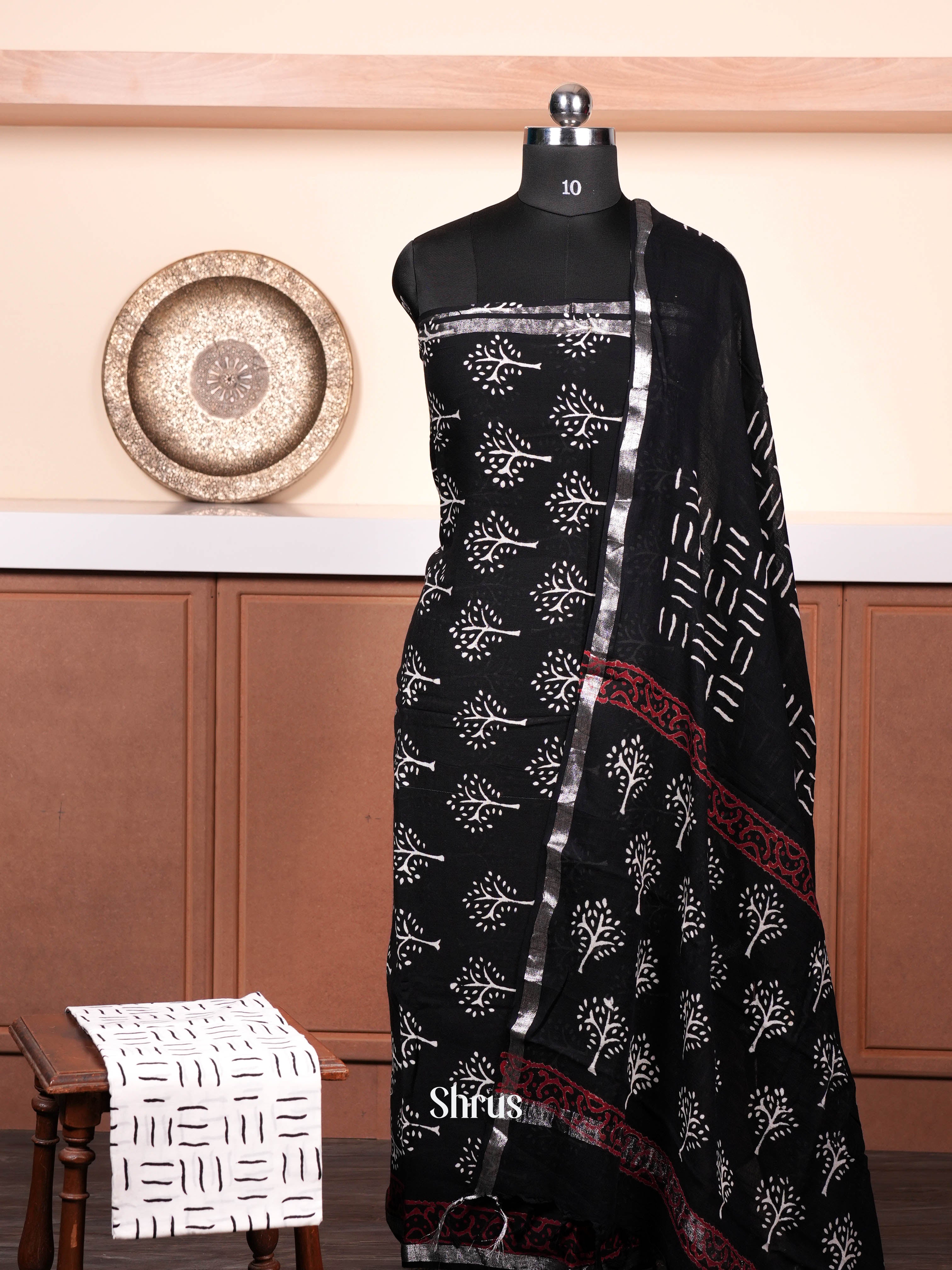 Black & White  - Linen Salwar