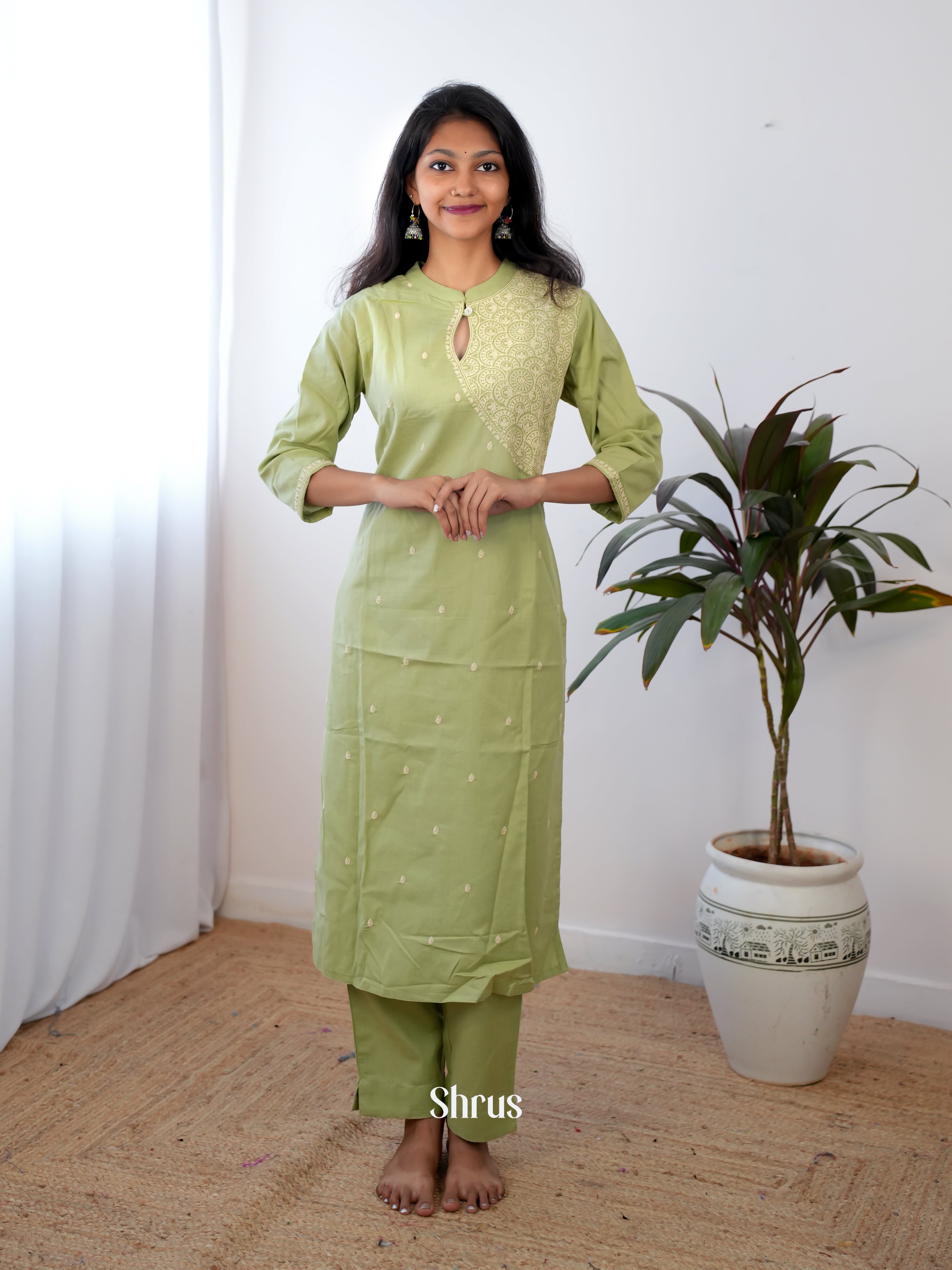 Green -2pc embroidery  Readymade Suits