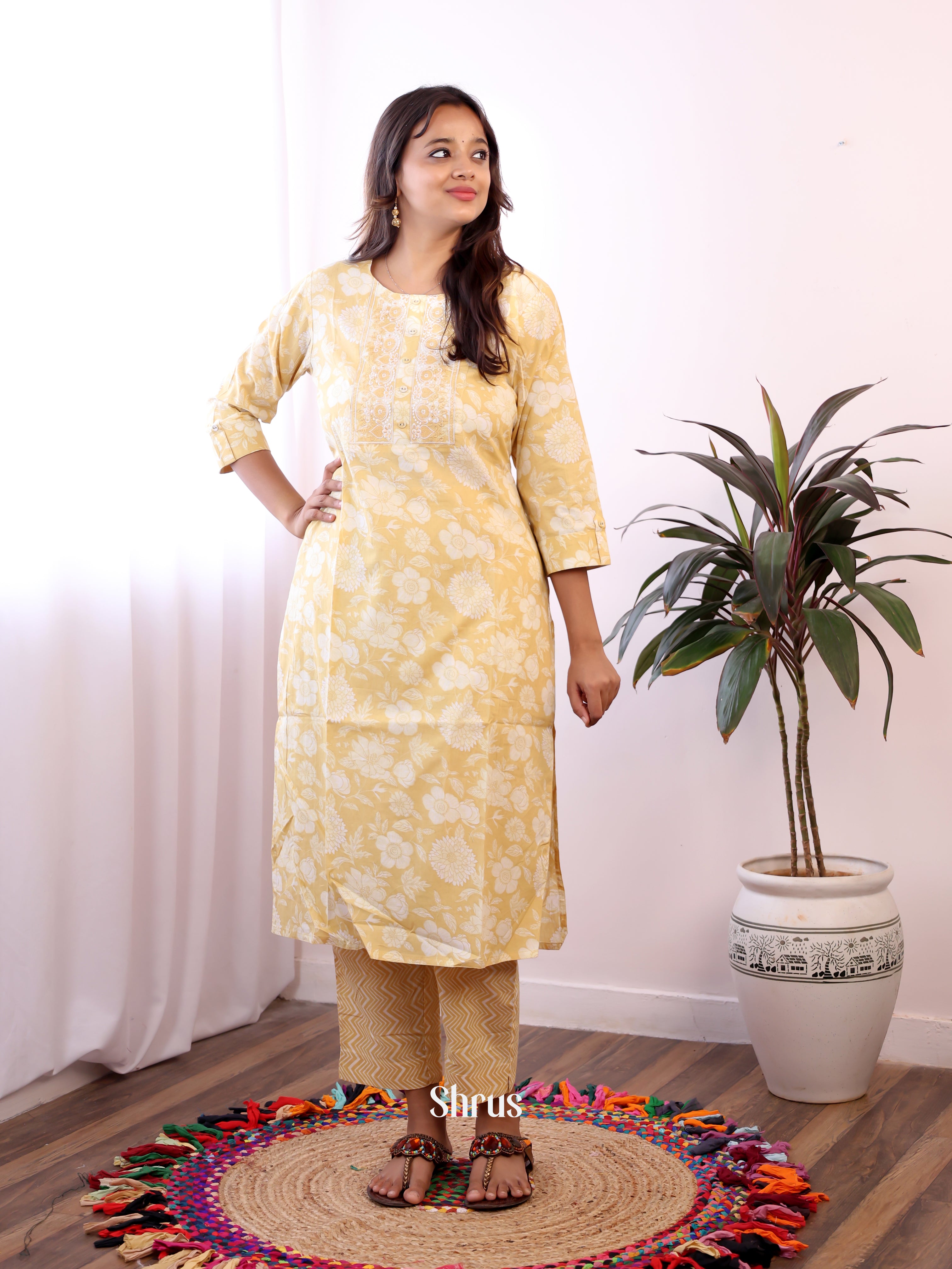 Sandal & Cream - 2pc Readymade Suits