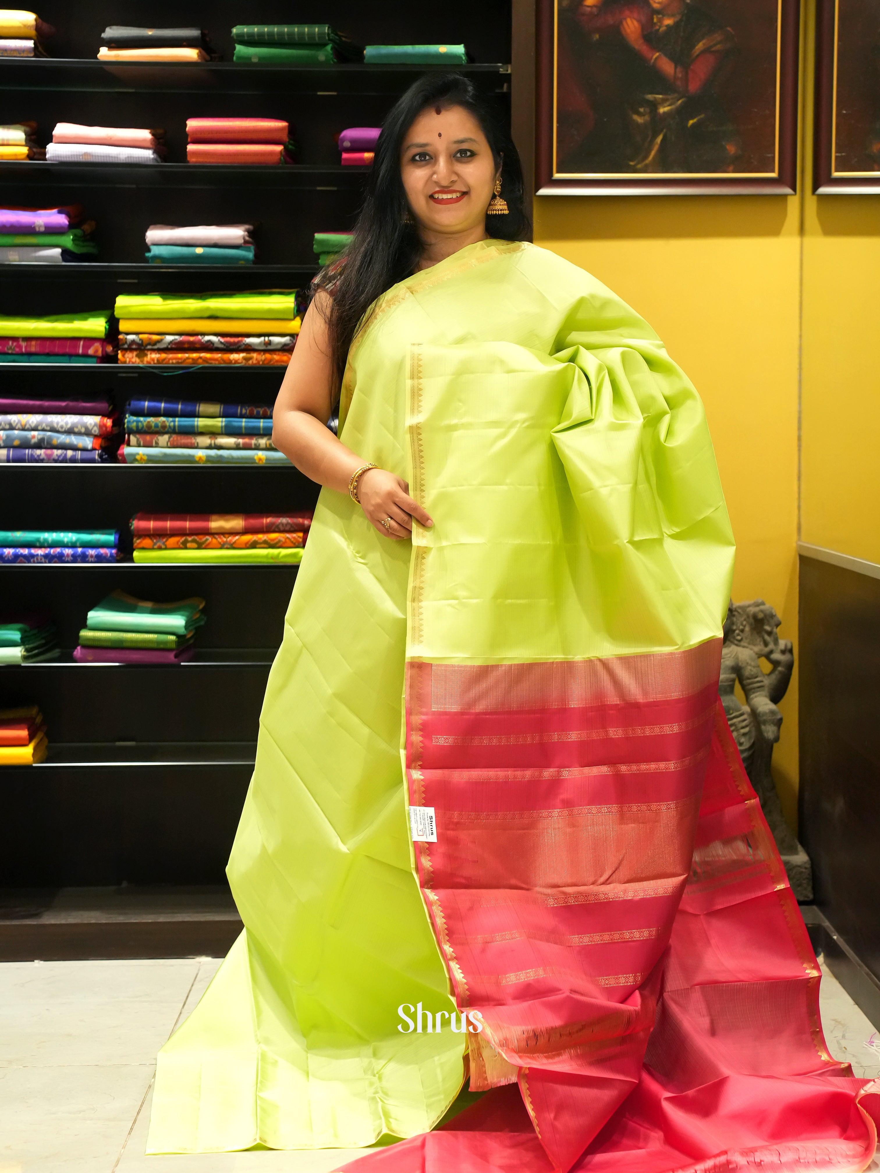 Green & Red- Kanchipuram silk Saree