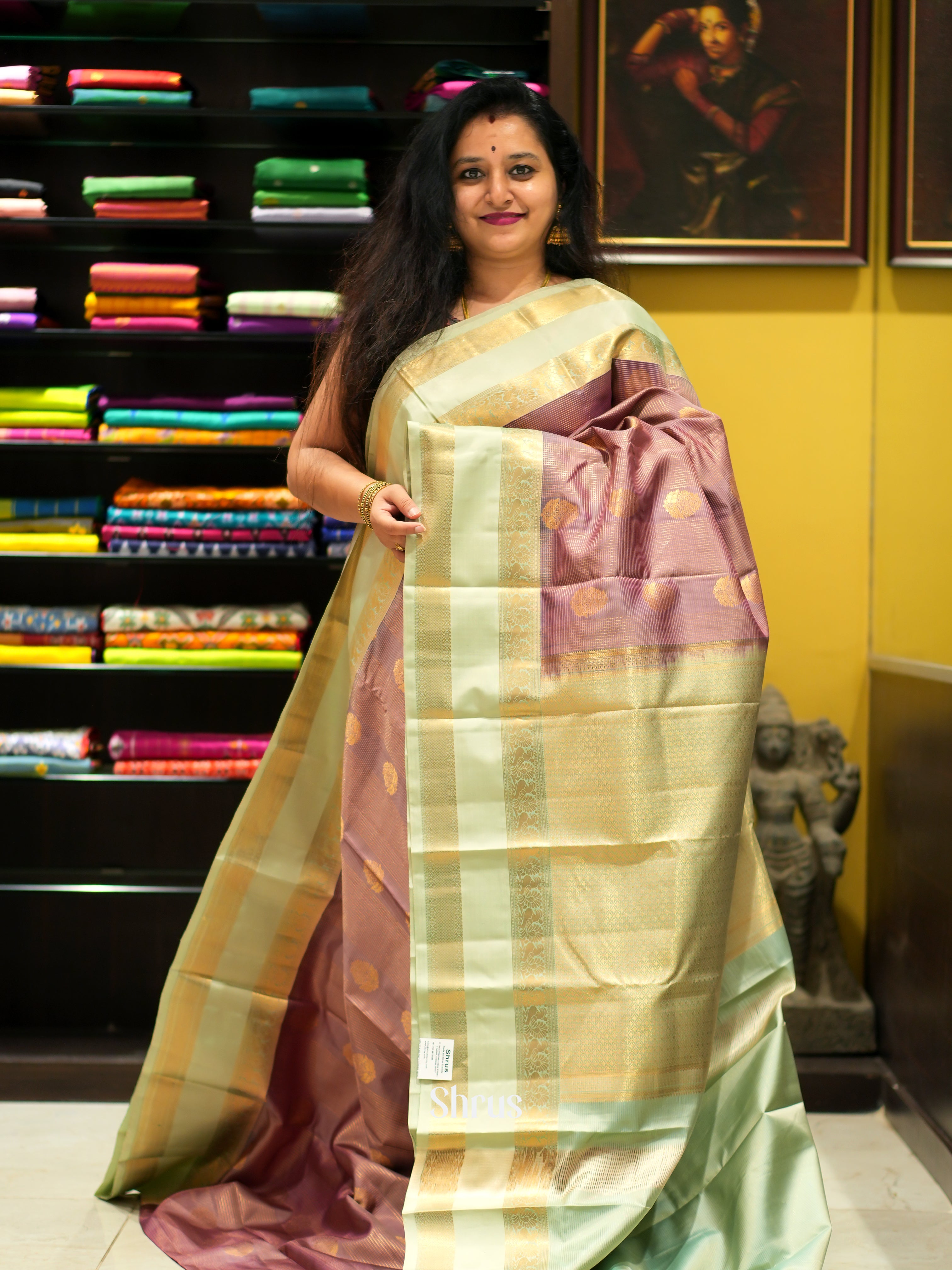 Onion Pink & Elachi Green- Kanchipuram silk Saree