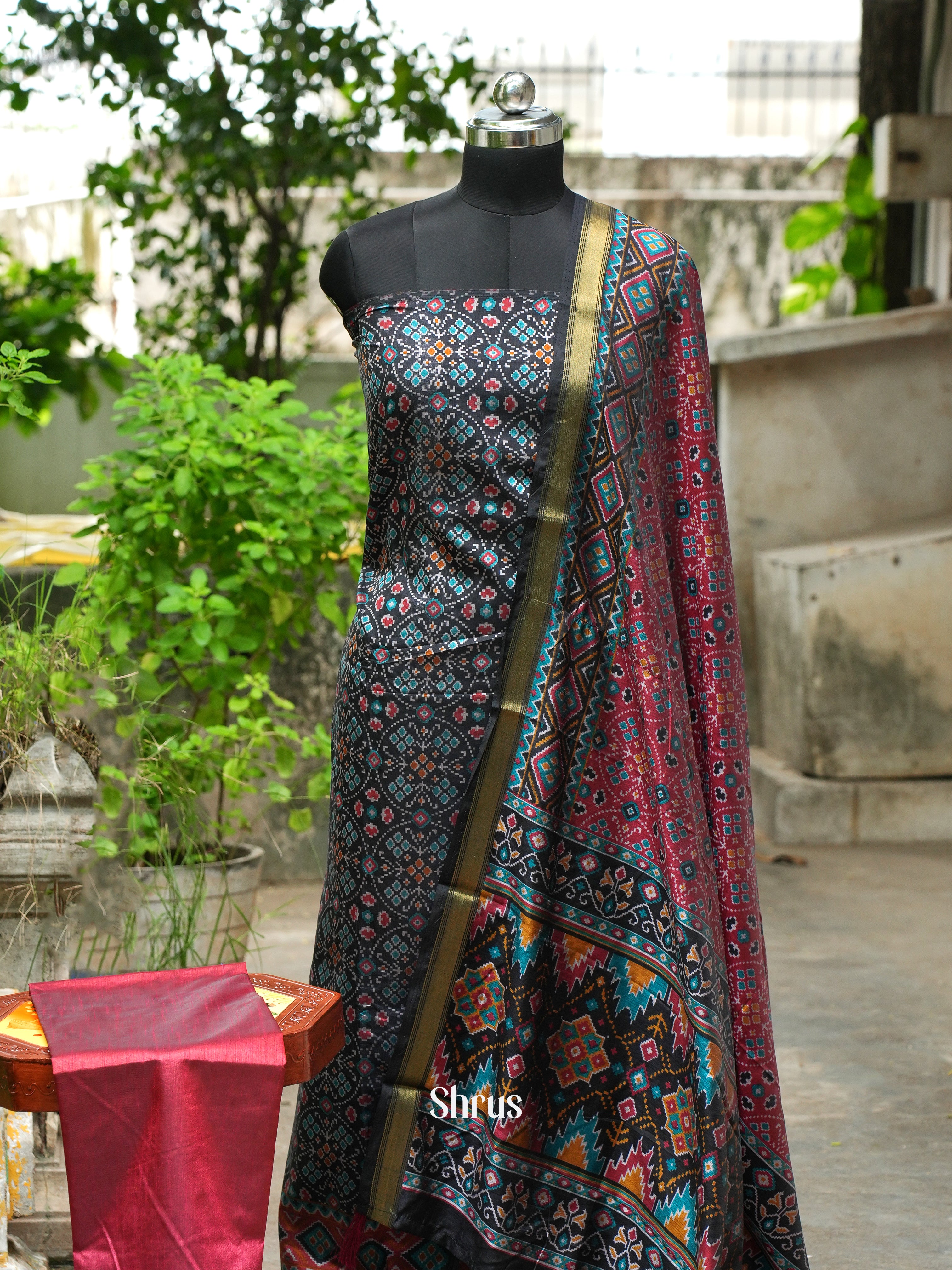 Black &  Maroon - semi patola salwar