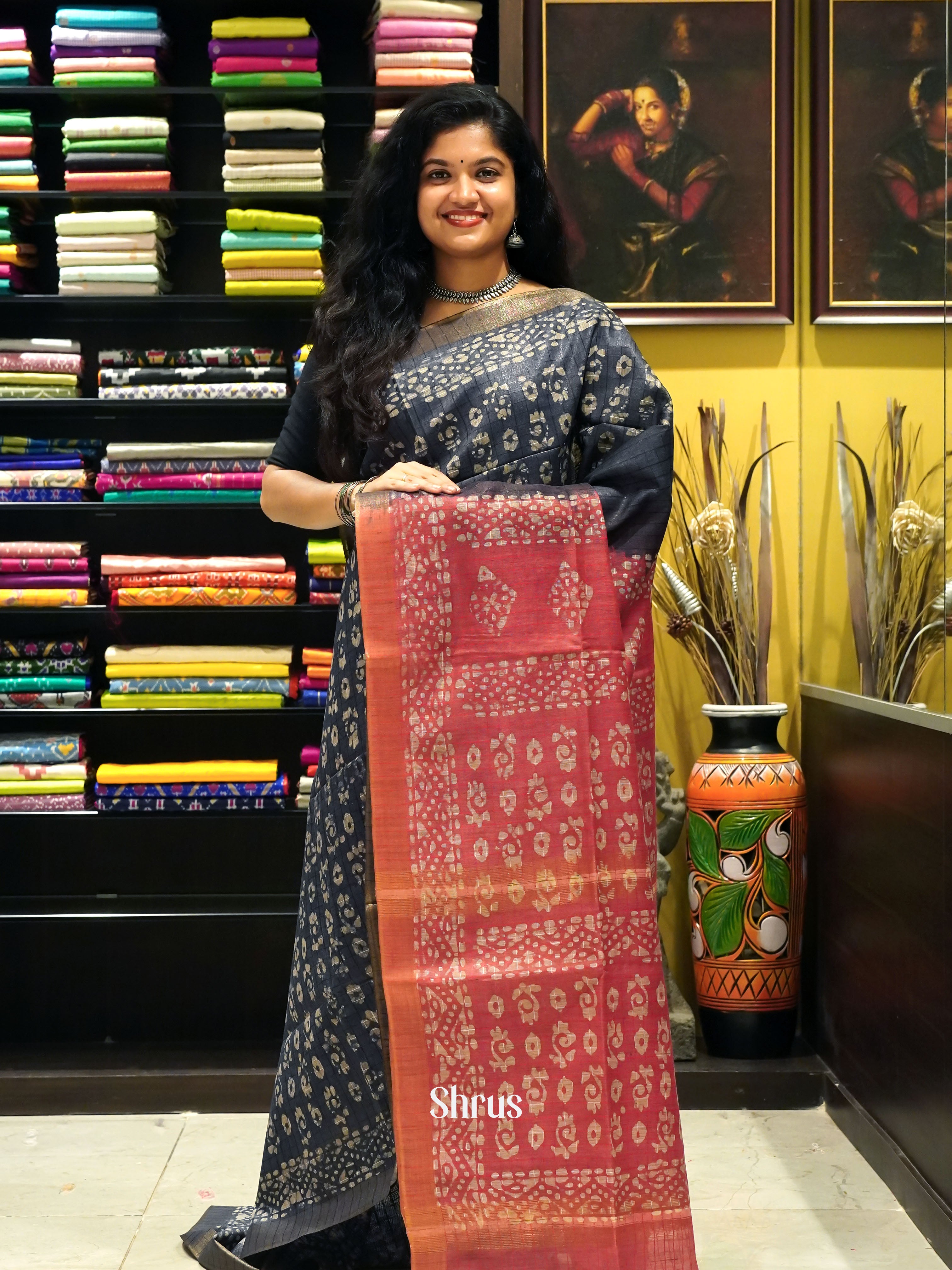 Black & Red - Bhatik Saree