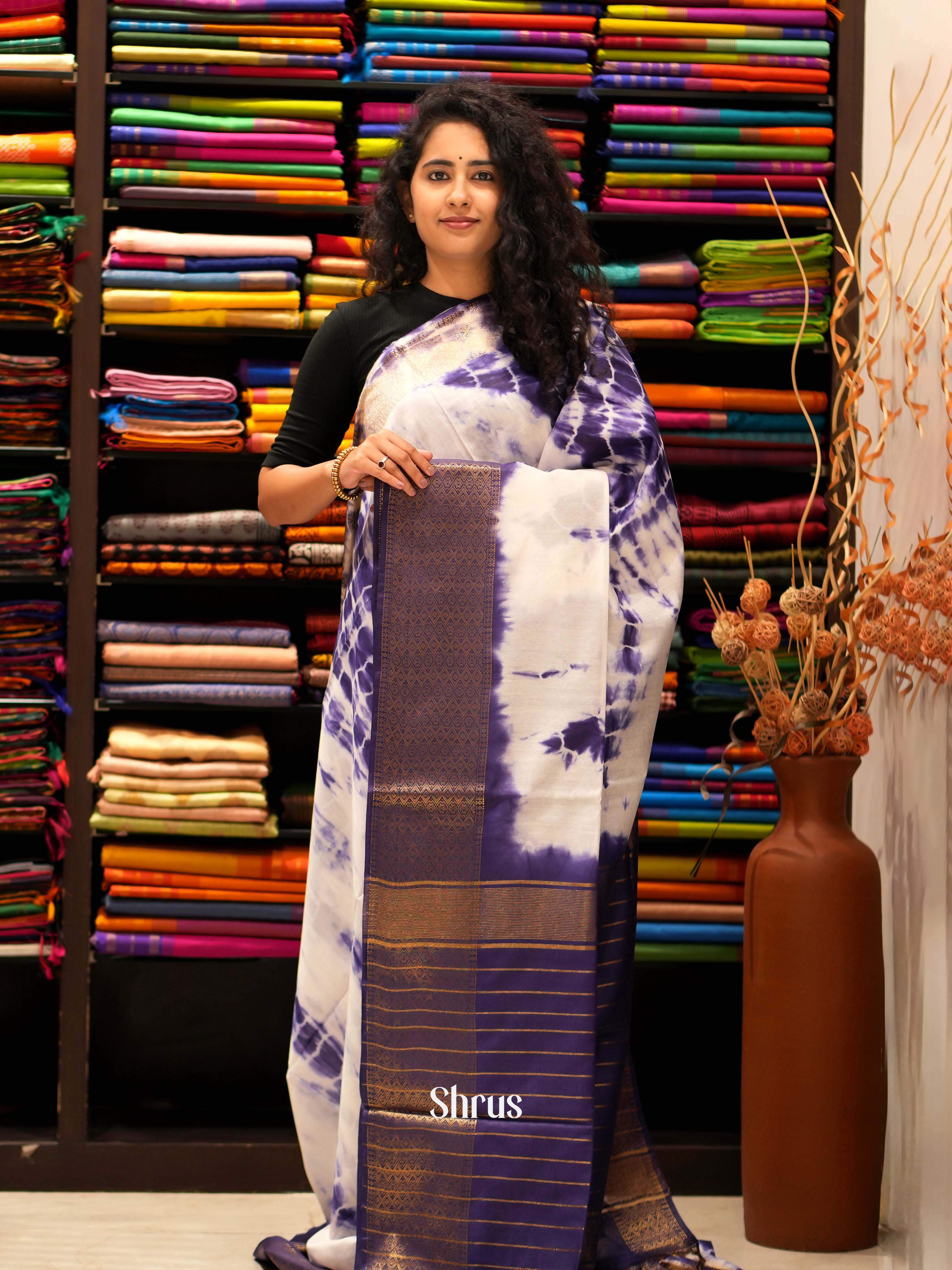 Cream & Violet - Shibori Saree