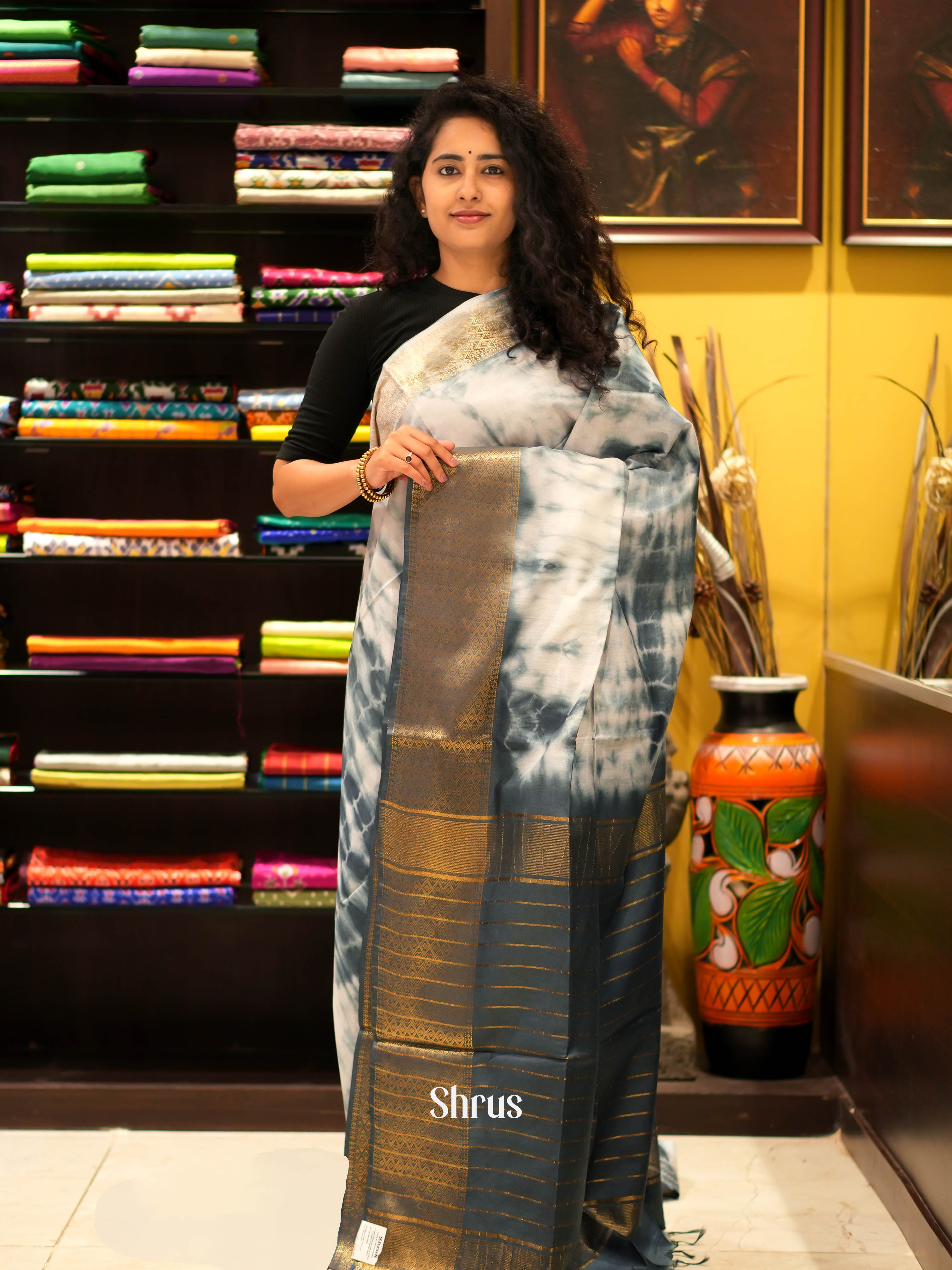 Cream & Grey  - Shibori Saree