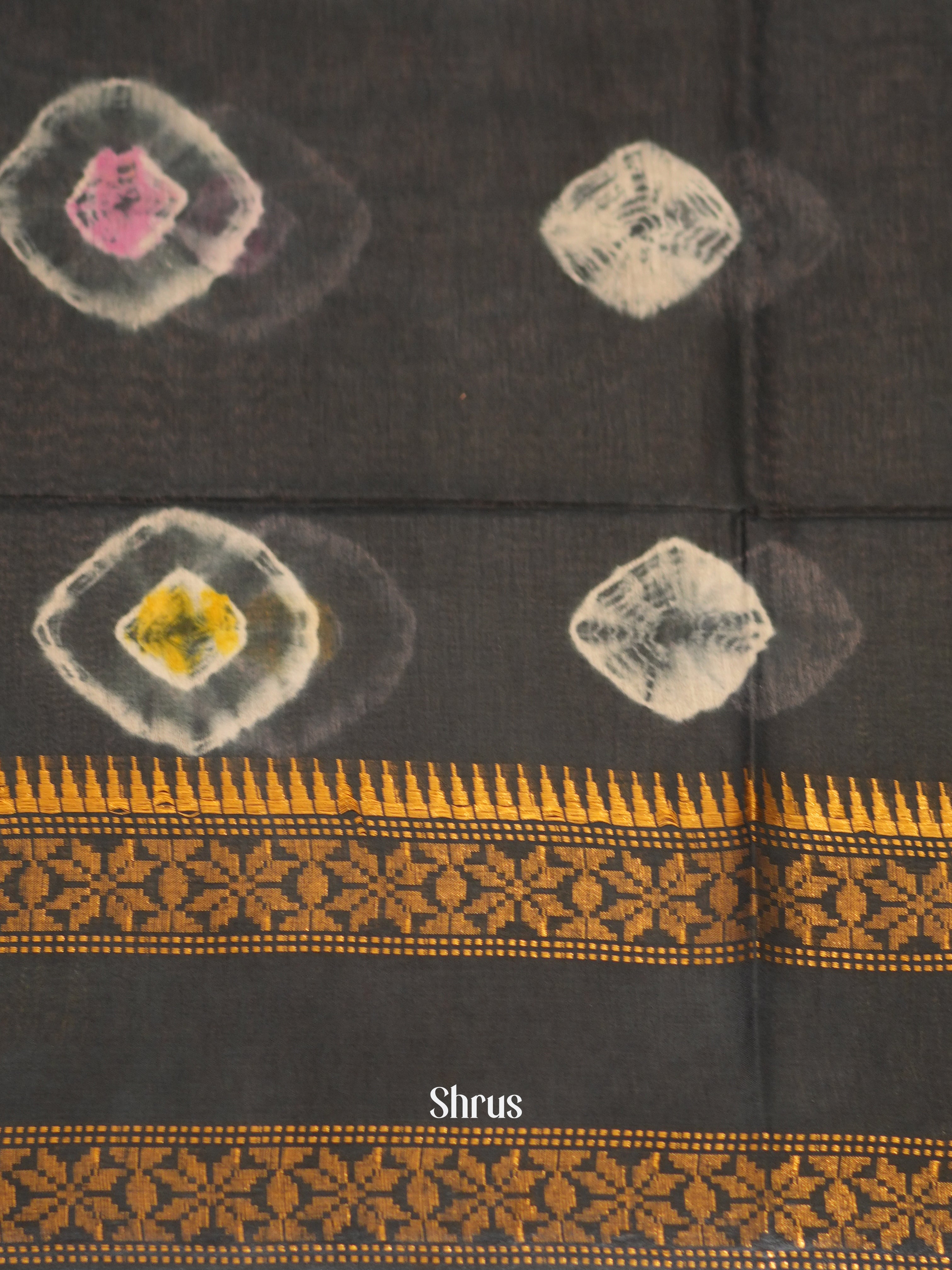 Cream & Black - Shibori Saree