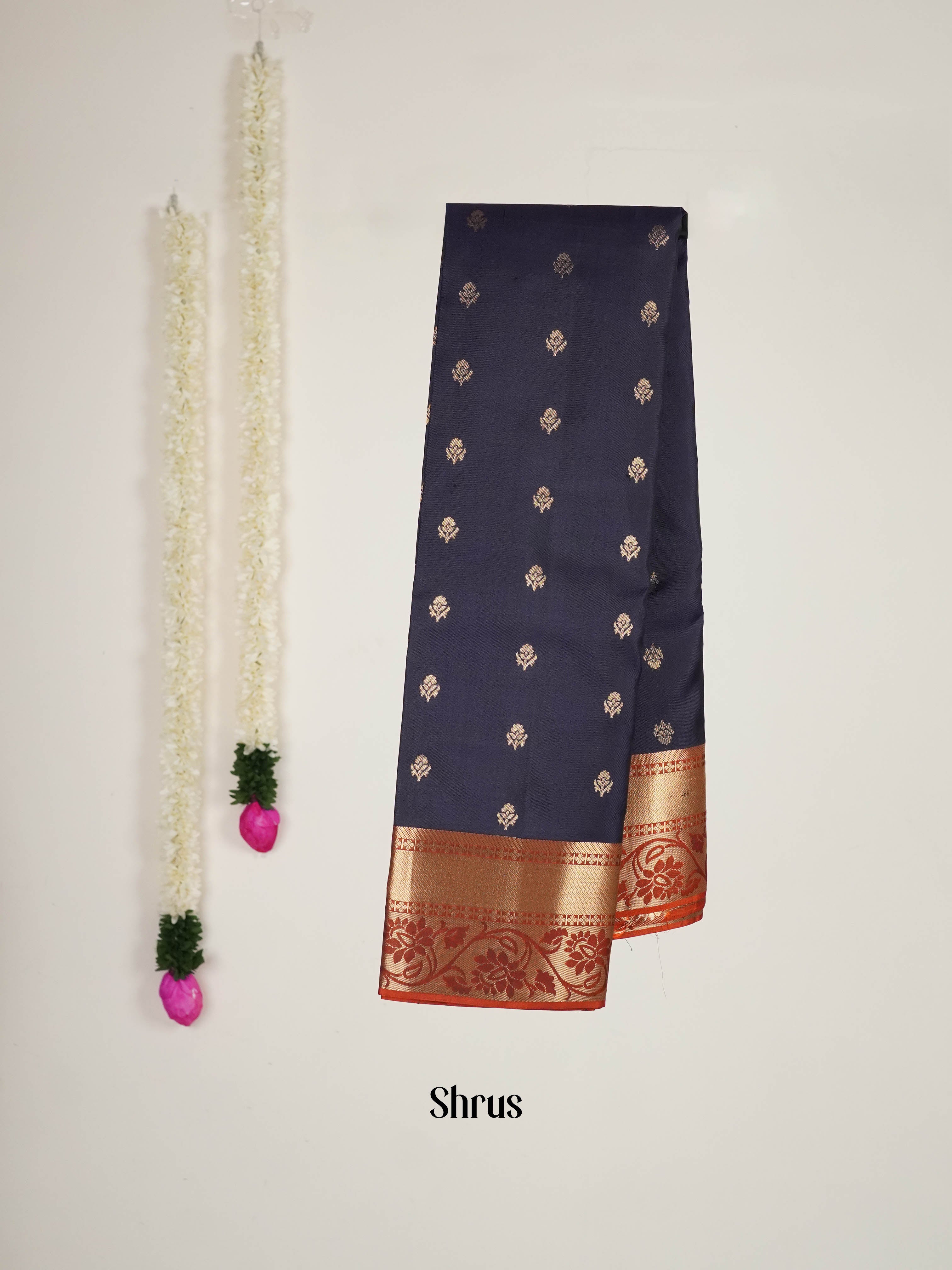 Navy blue & Orange - Kanchipuram silk Saree