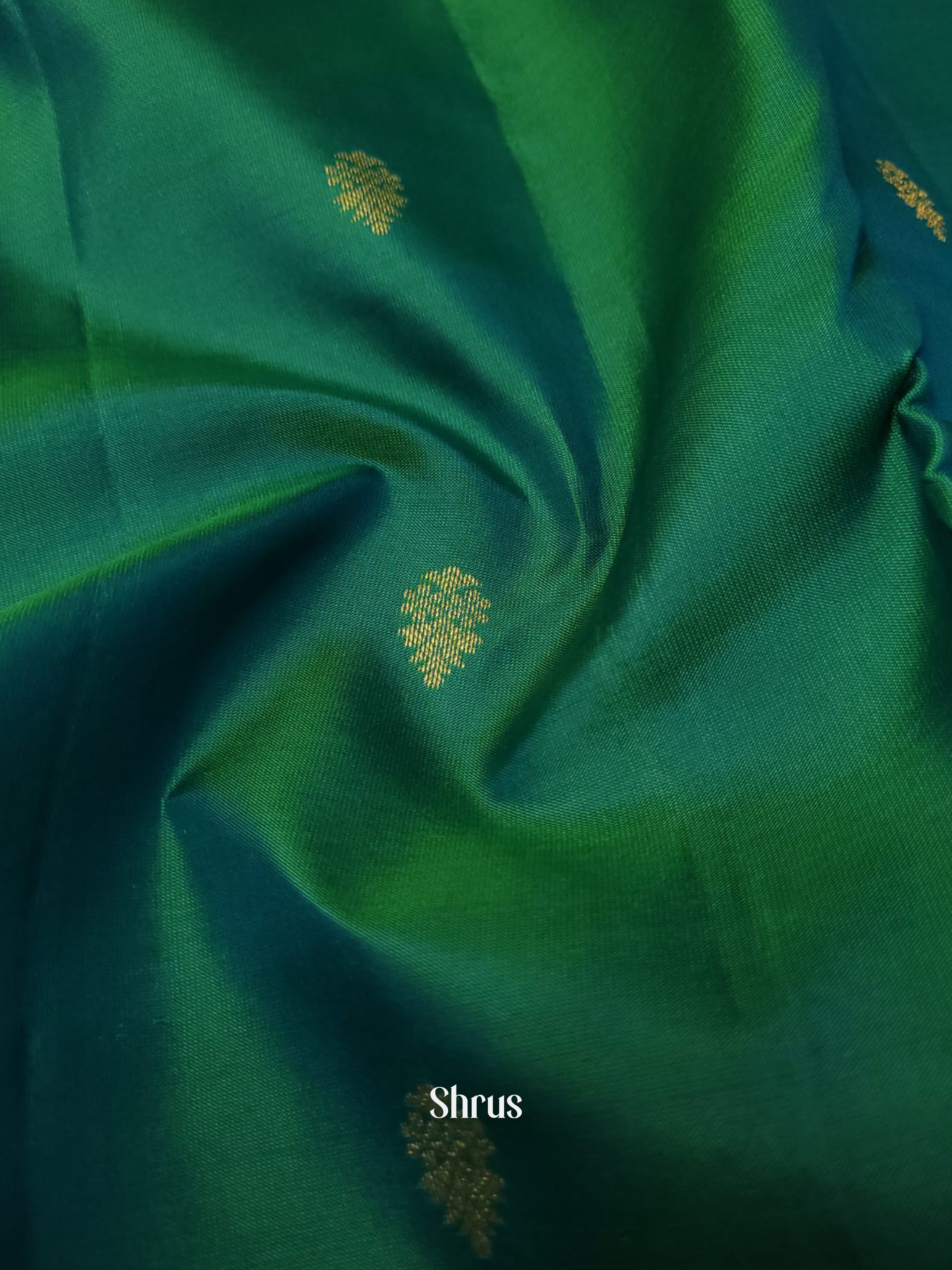 Green & Red - Kanchipuram silk Saree