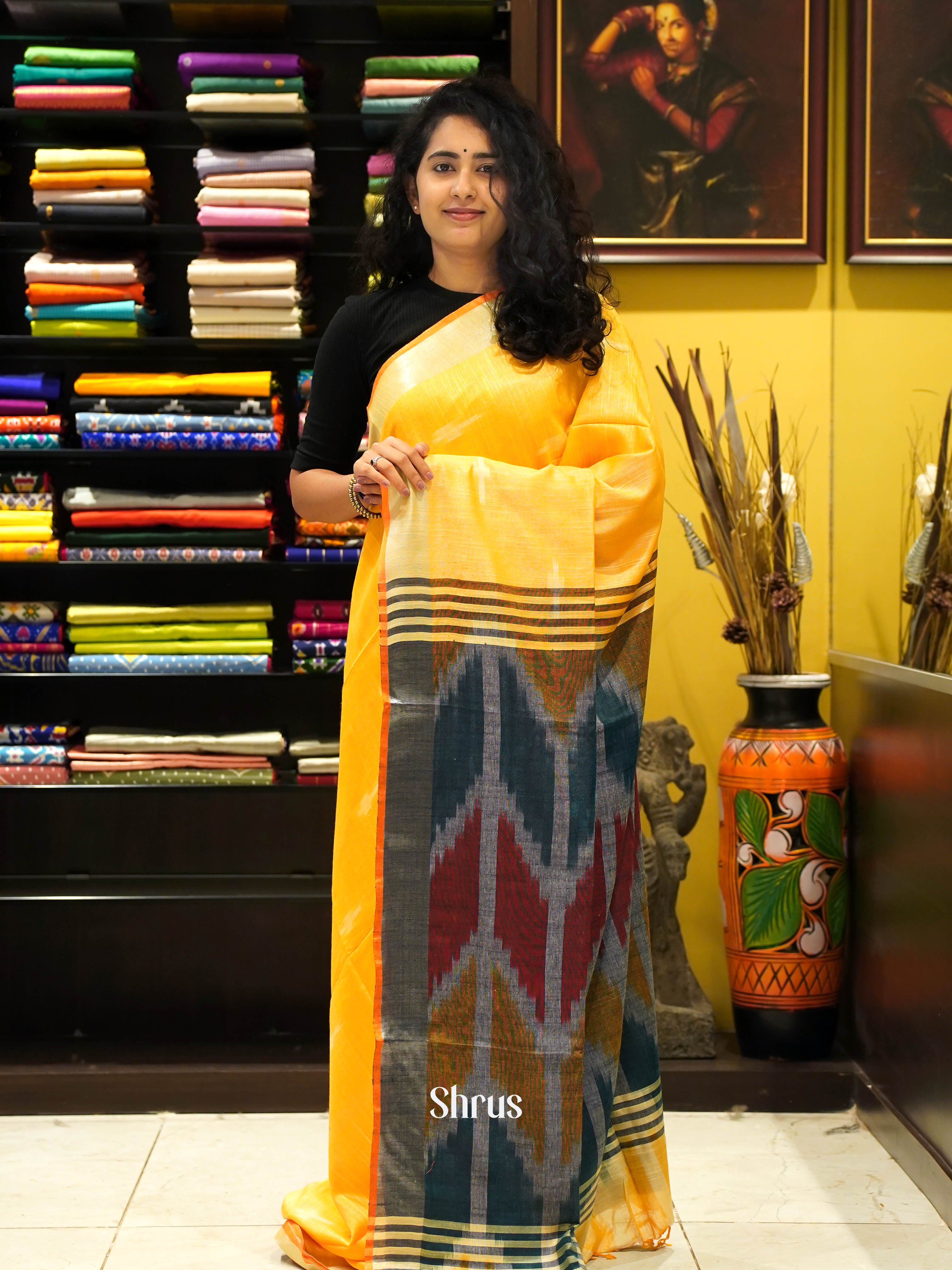 CHS08130 - Semi Ikkat saree