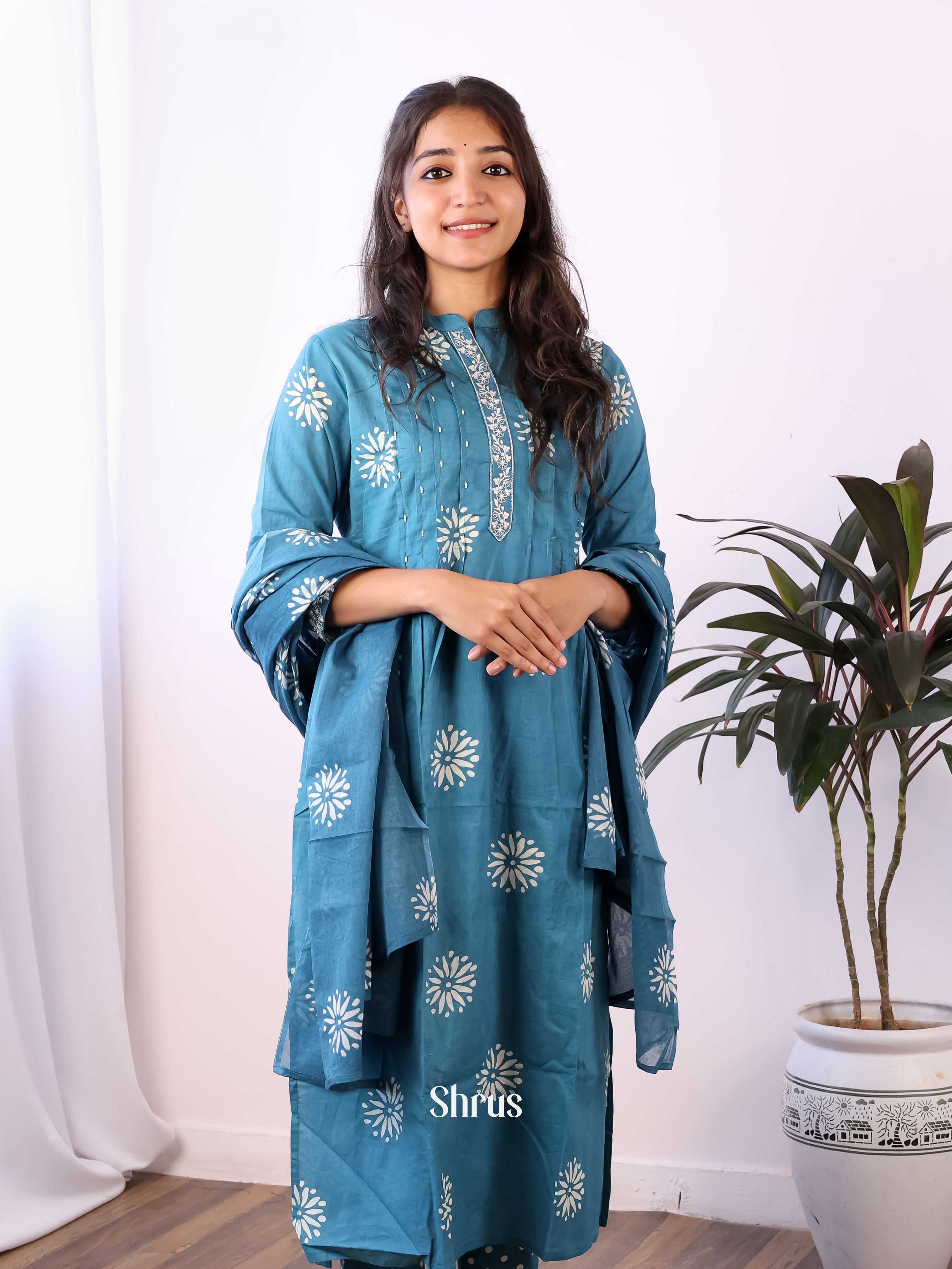 Blue- 3pc bhatik print Readymade Suits