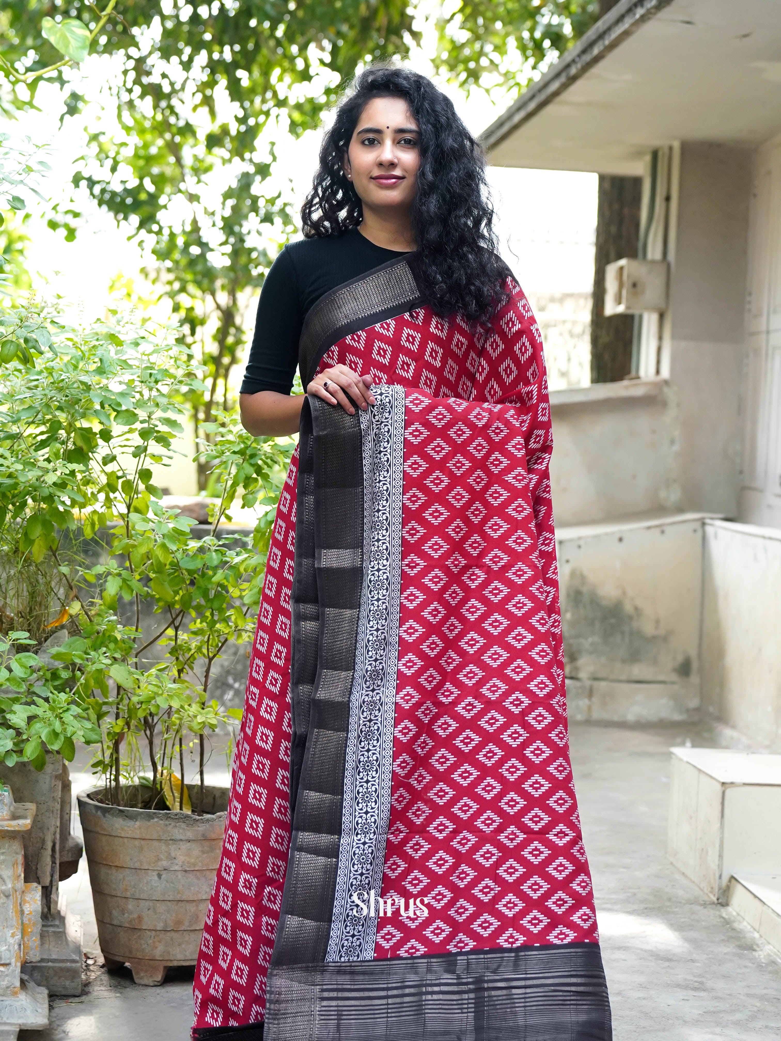 Red & Brown - Art modal Saree