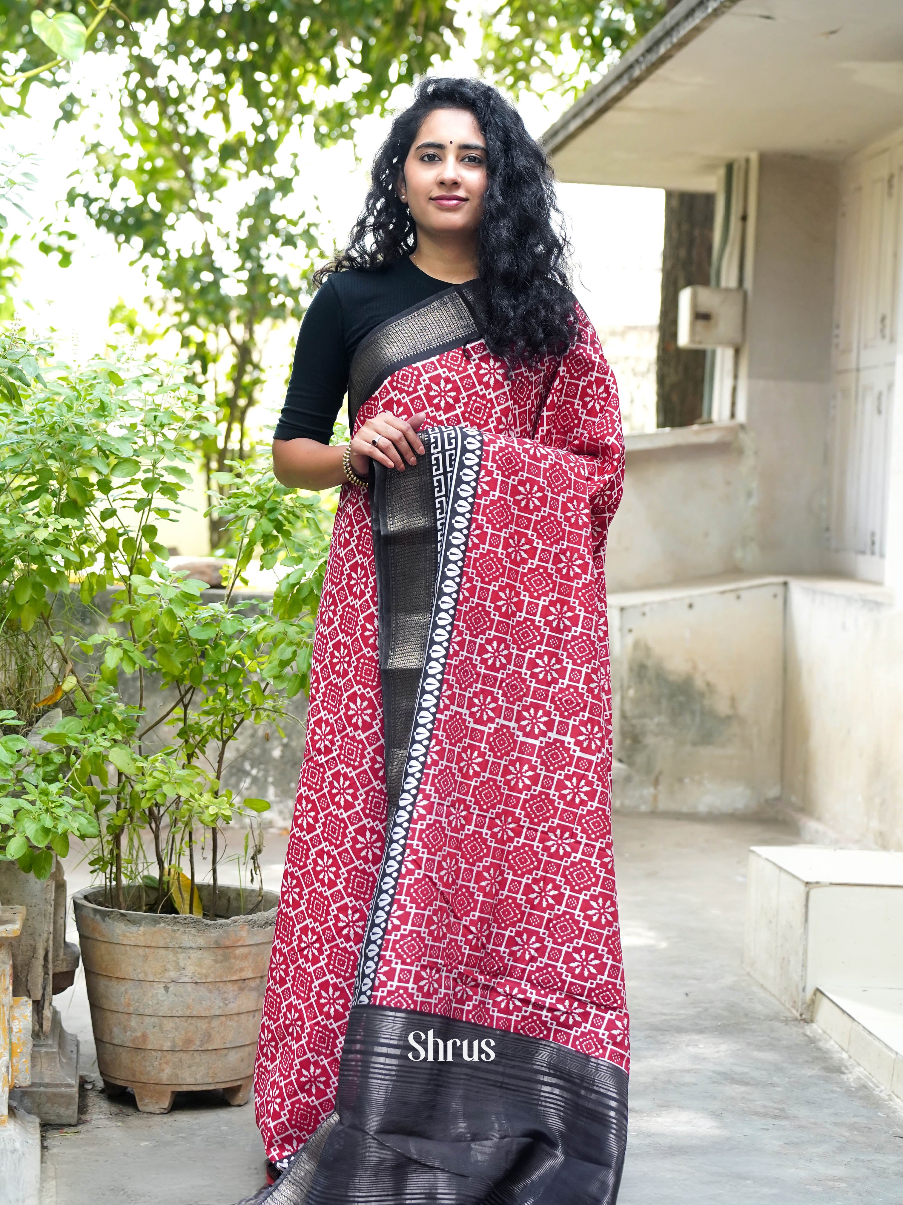 Red & Brown - Art modal Saree