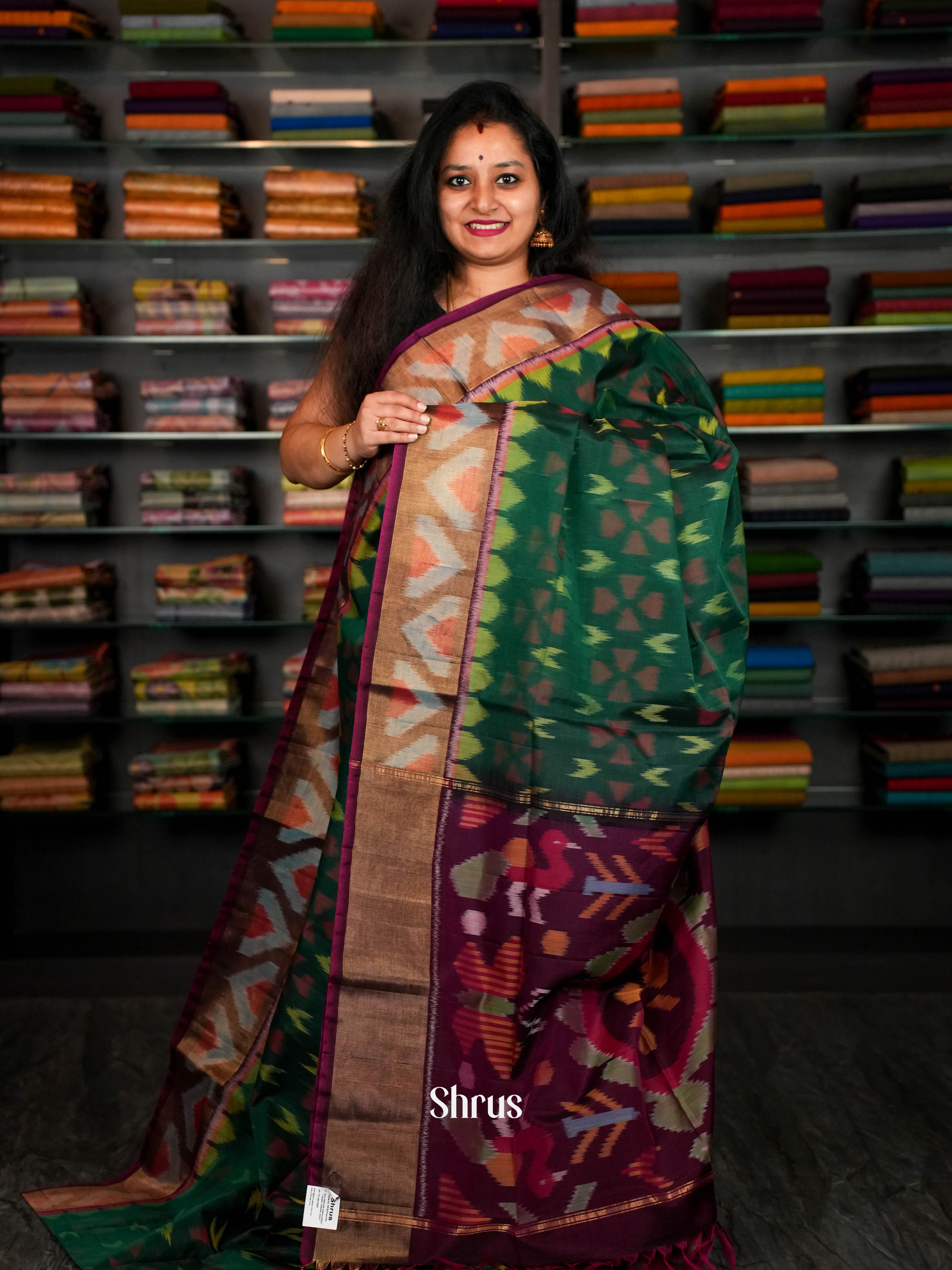 Green & Magenta - Pochampally sico Saree