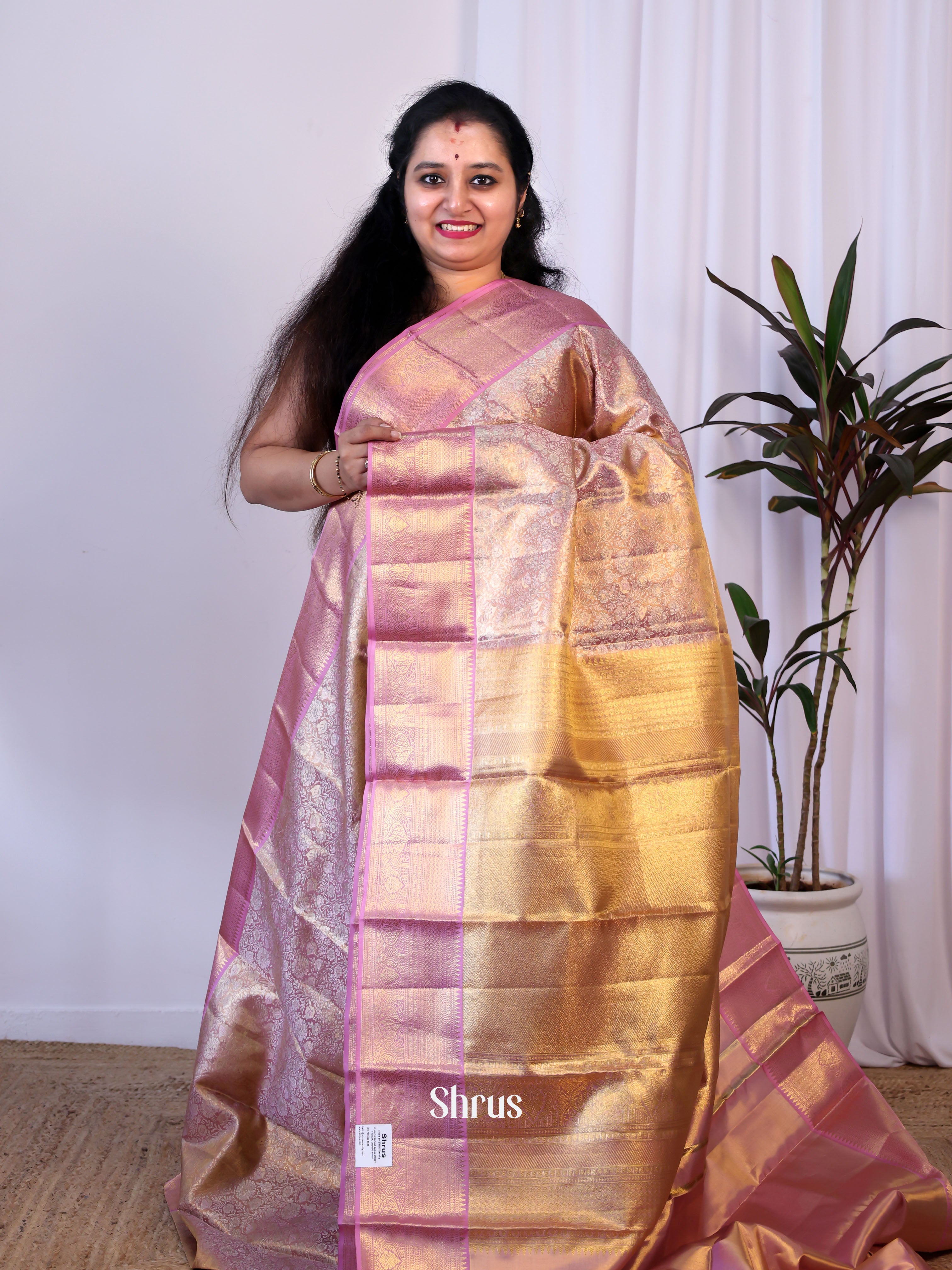 Pink - Kanchipuram silk Saree