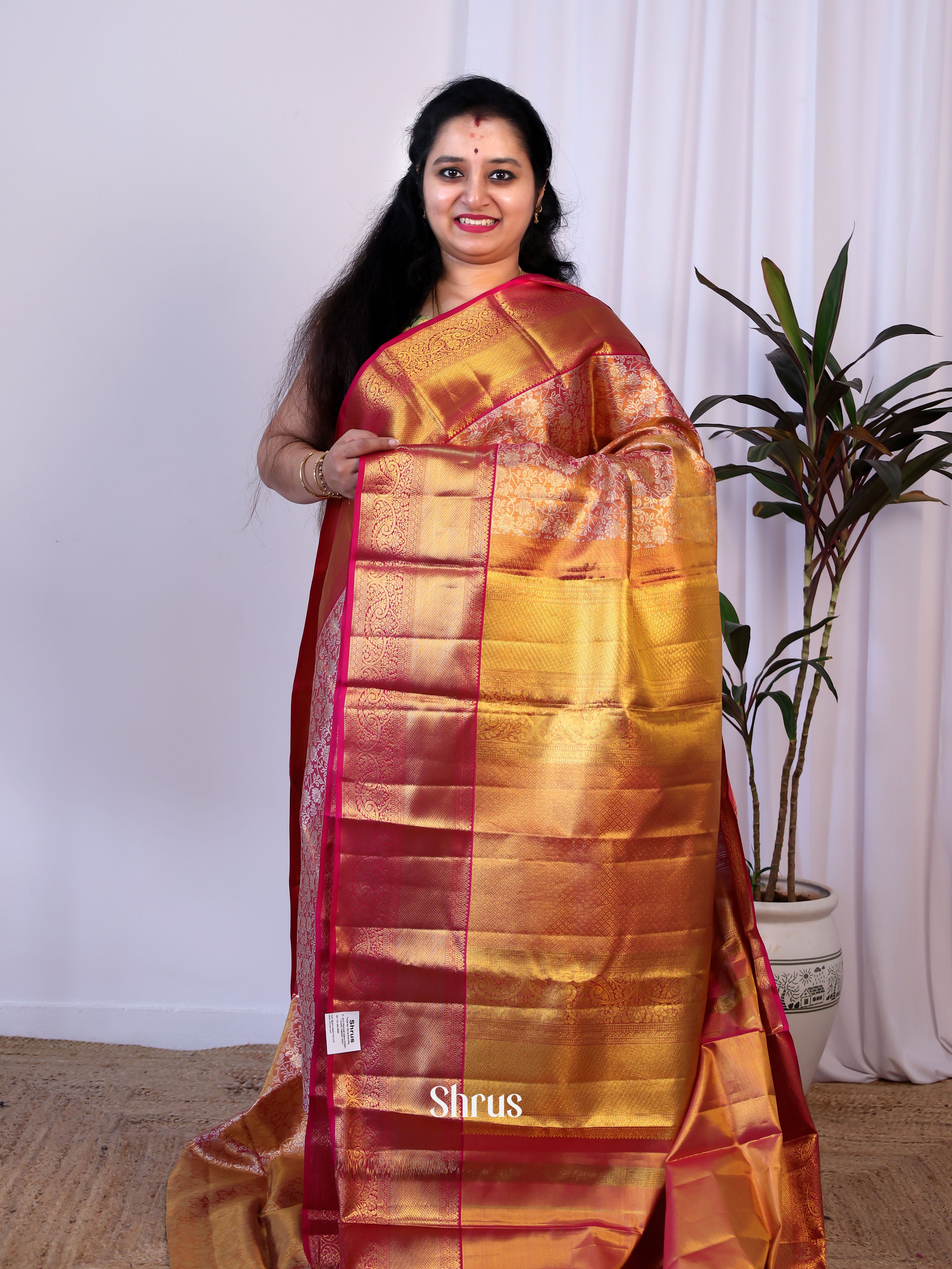 Golden  pink - Kanchipuram silk Saree