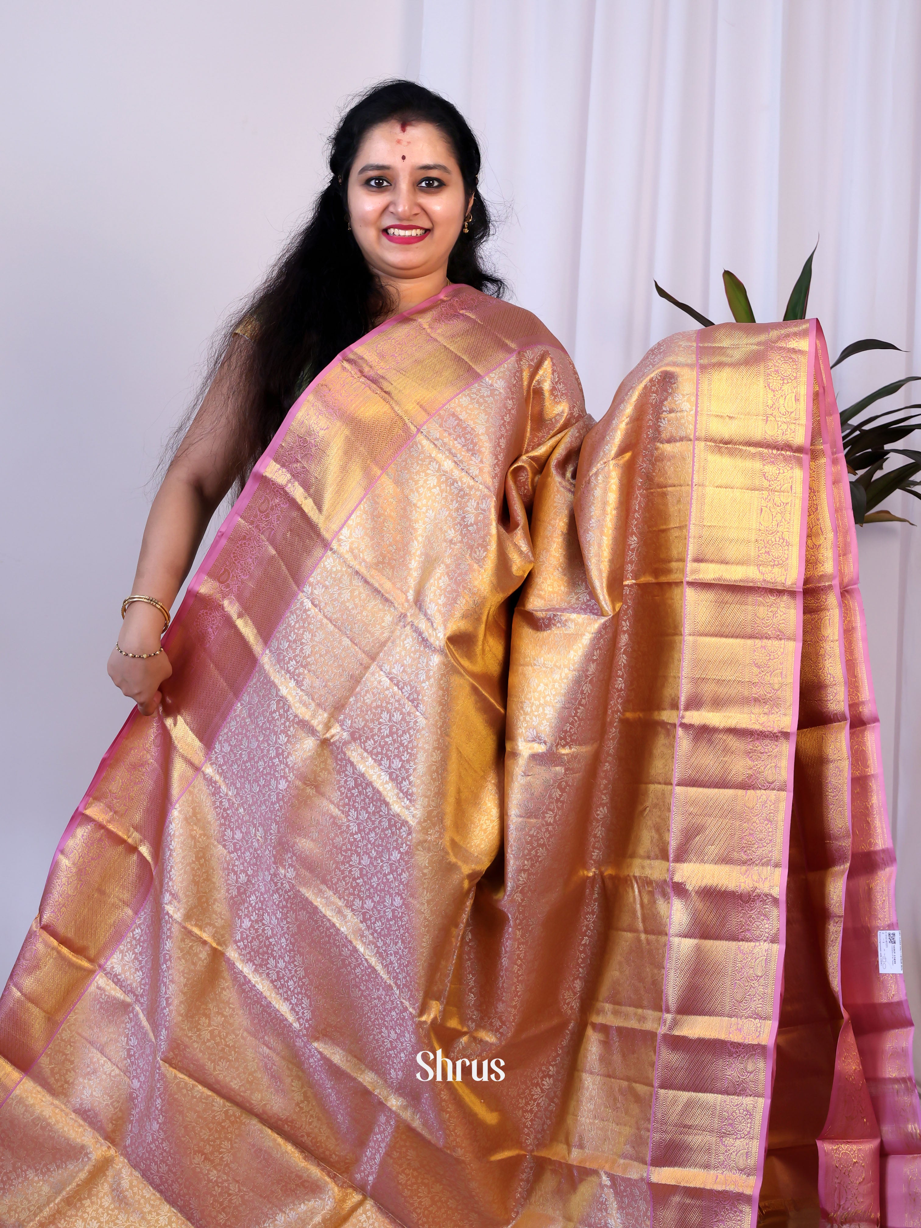 Pink - Kanchipuram silk  Saree